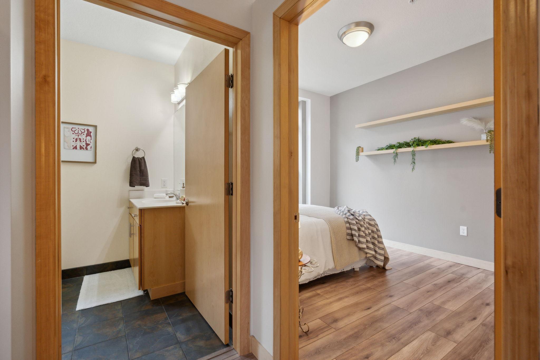 270 4th Street E Unit: 101