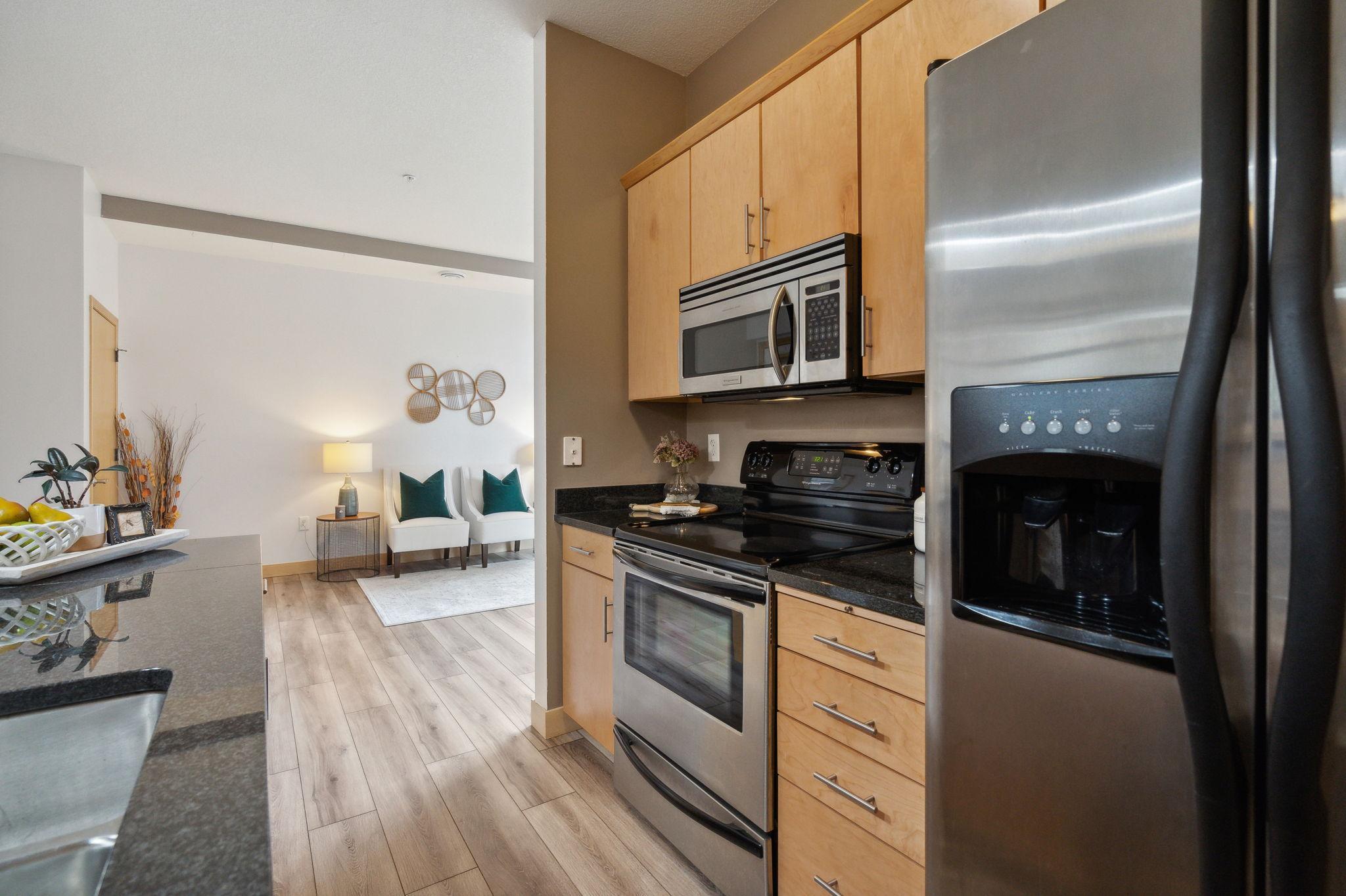 270 4th Street E Unit: 101