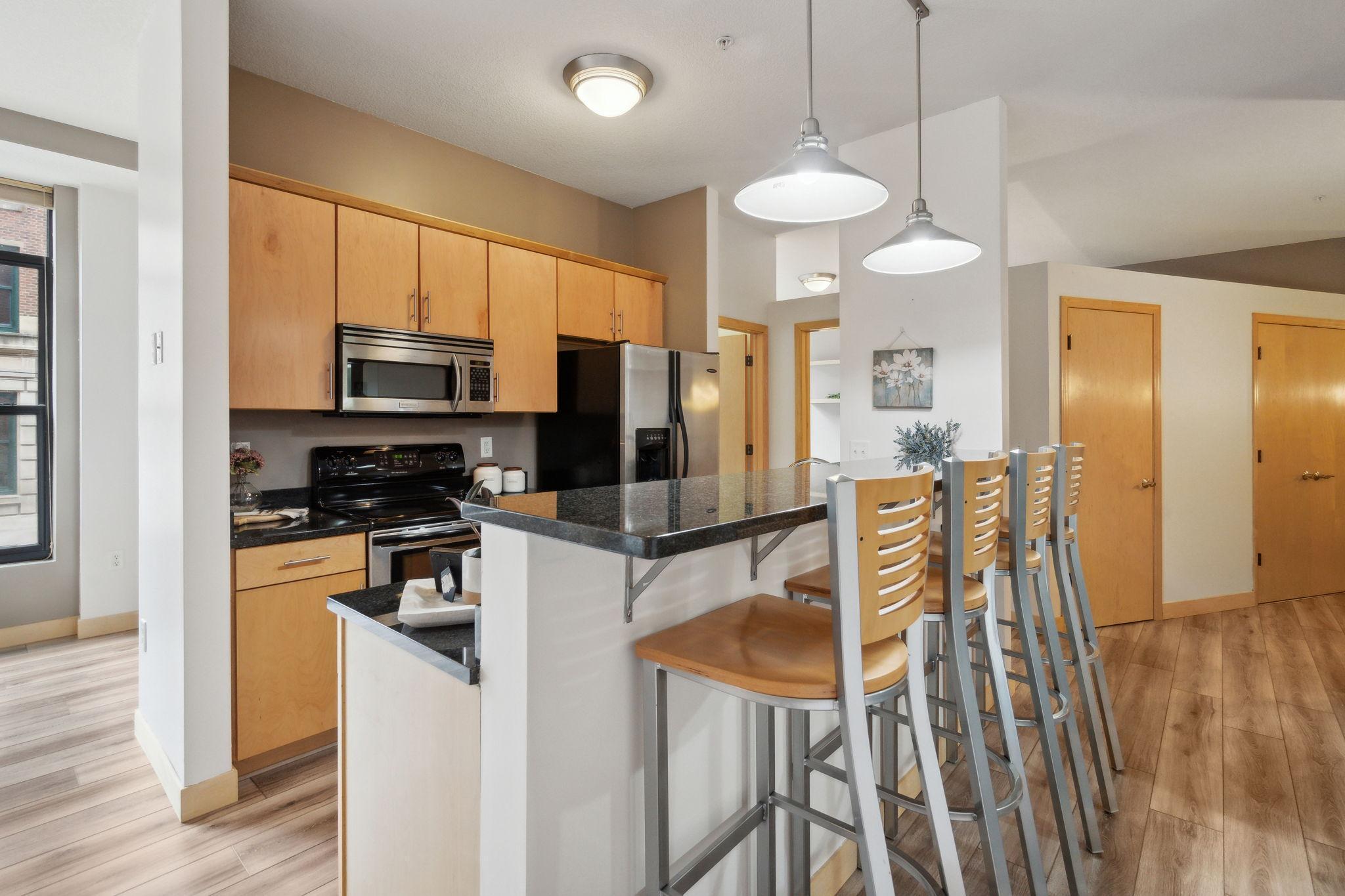 270 4th Street E Unit: 101