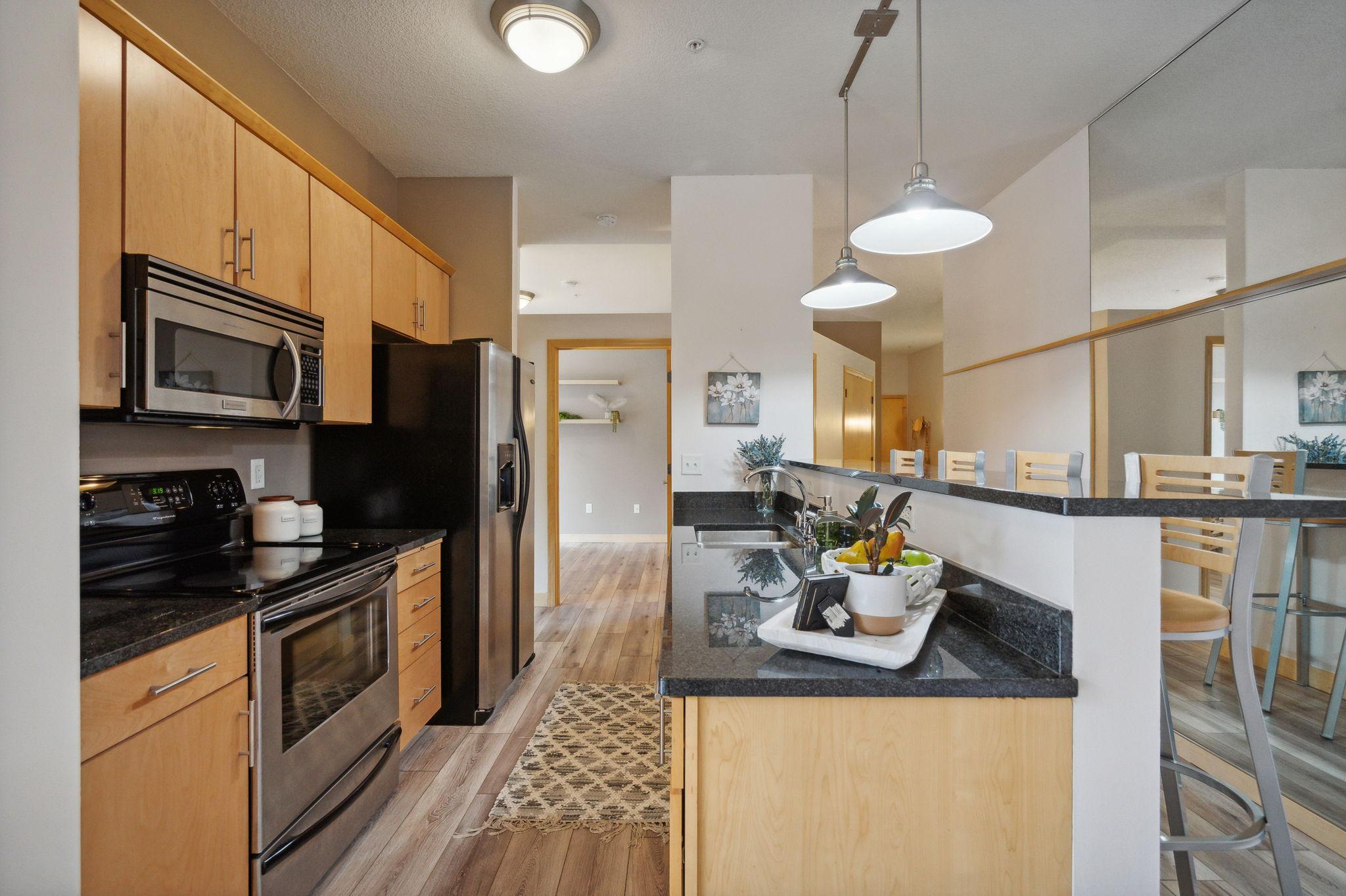 270 4th Street E Unit: 101