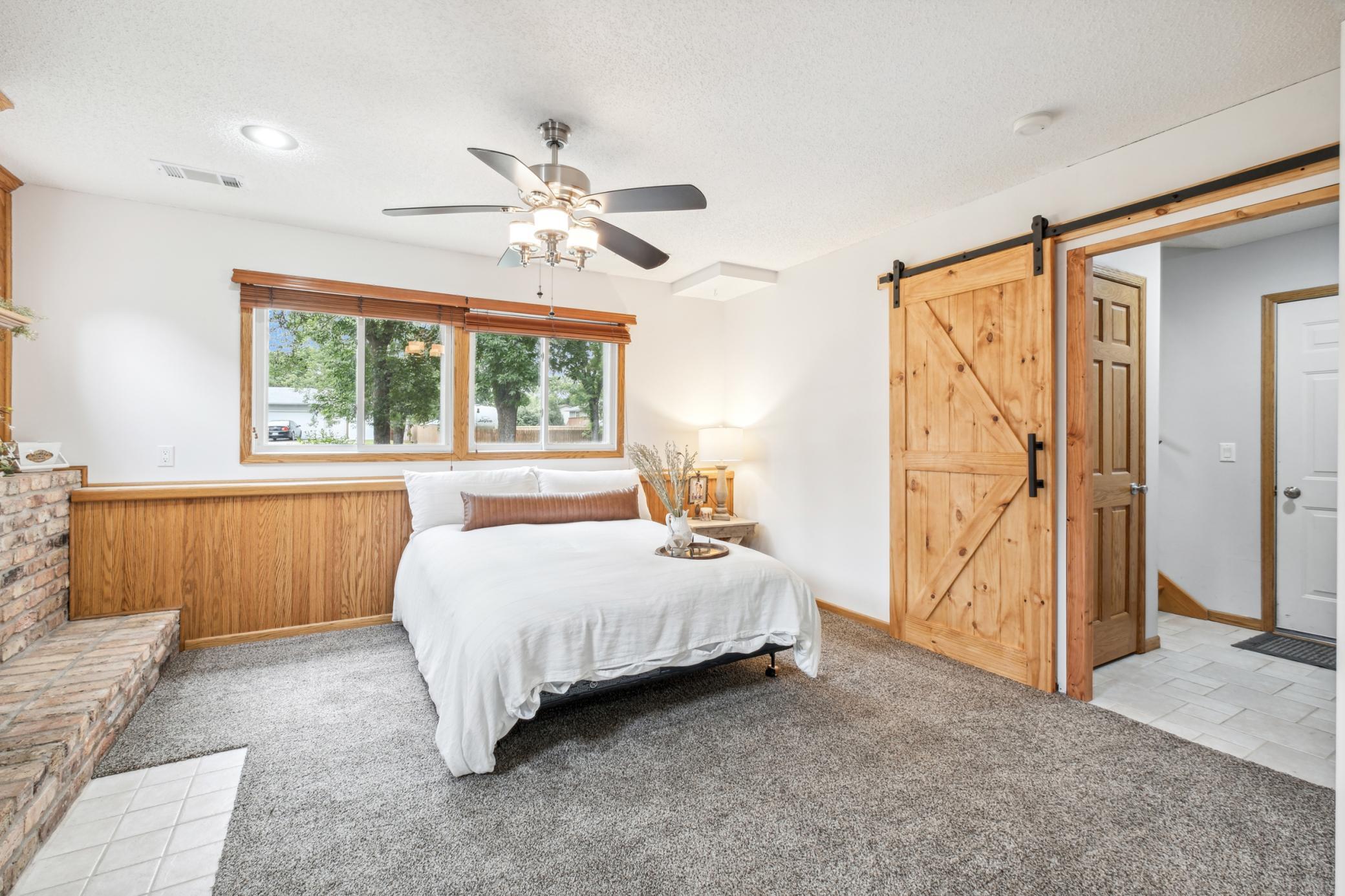 10720 Hummingbird Street NW