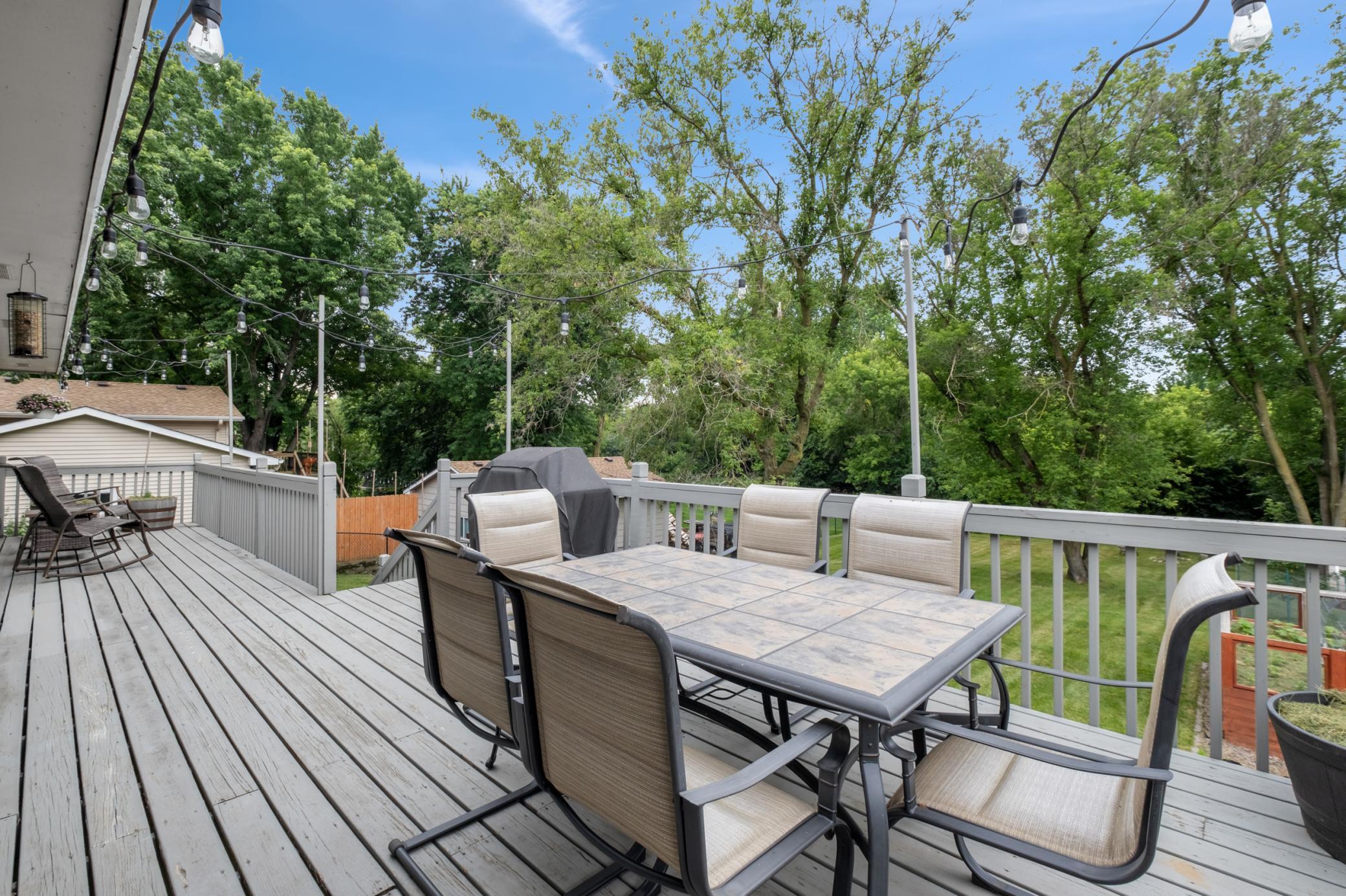 10720 Hummingbird Street NW