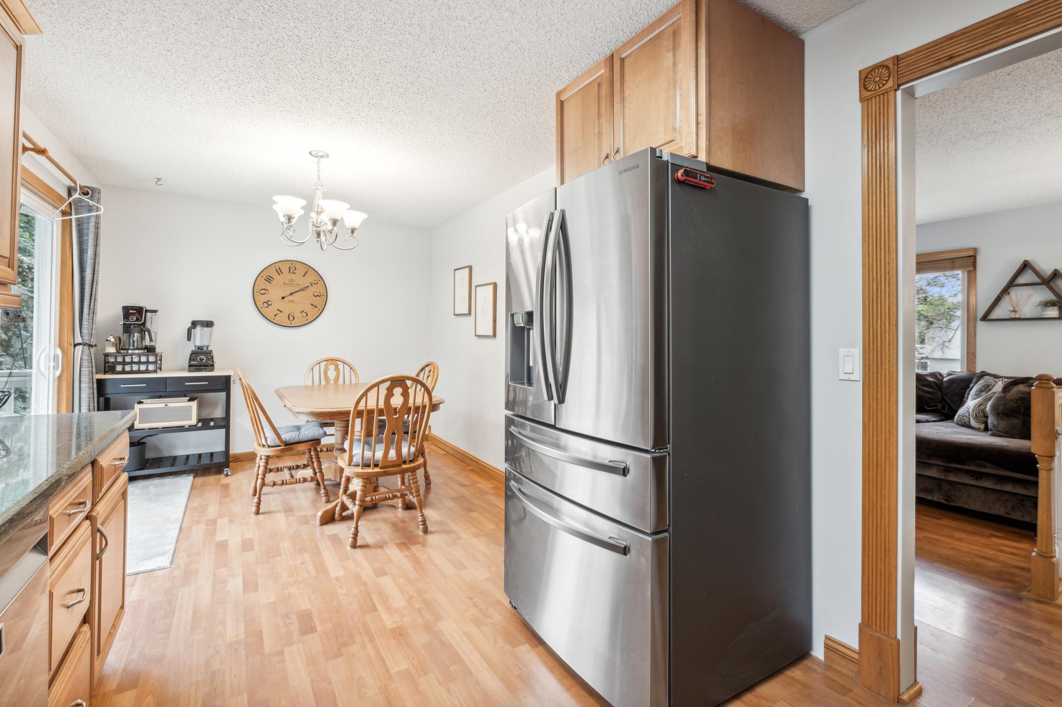 10720 Hummingbird Street NW