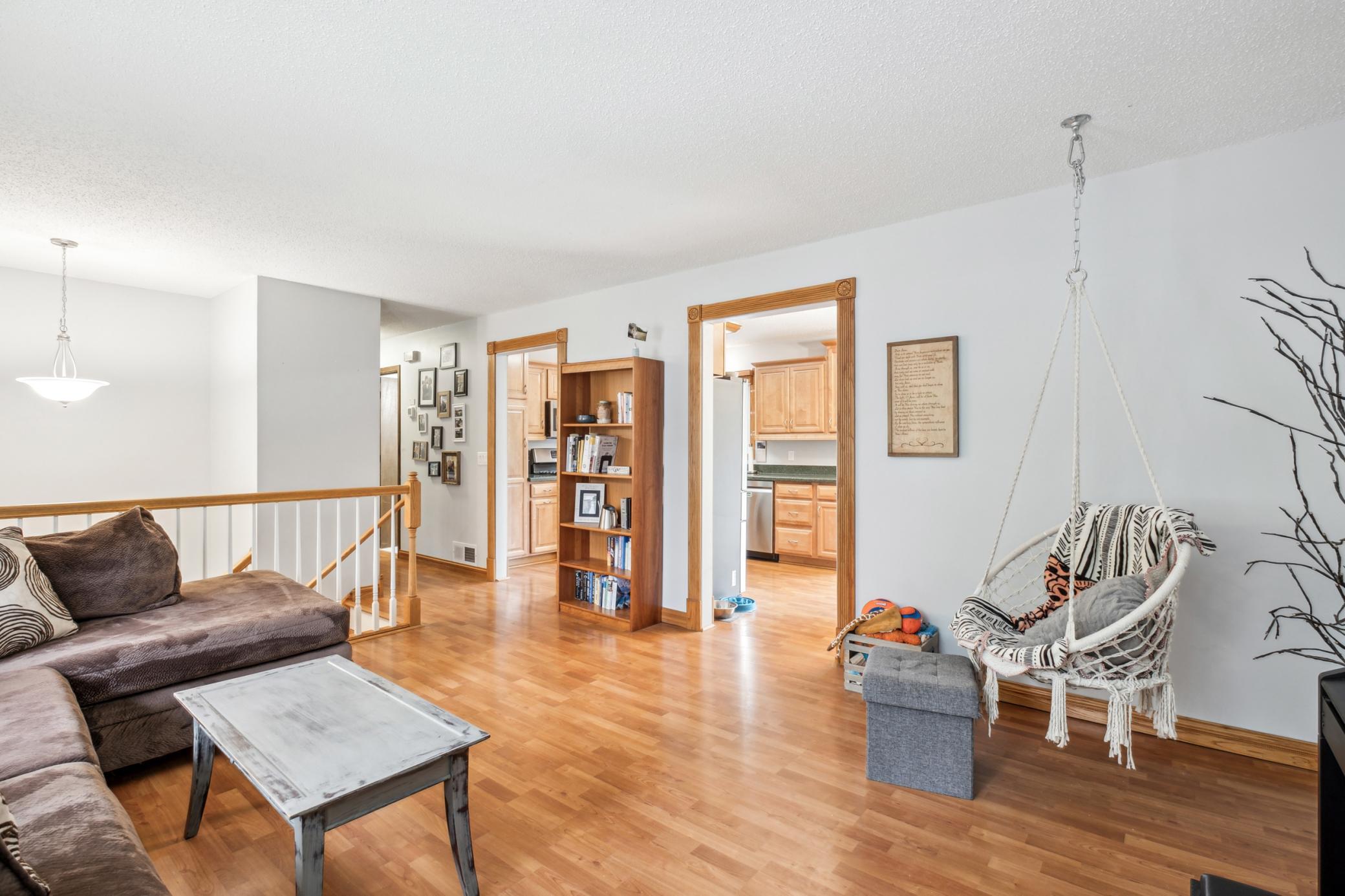 10720 Hummingbird Street NW