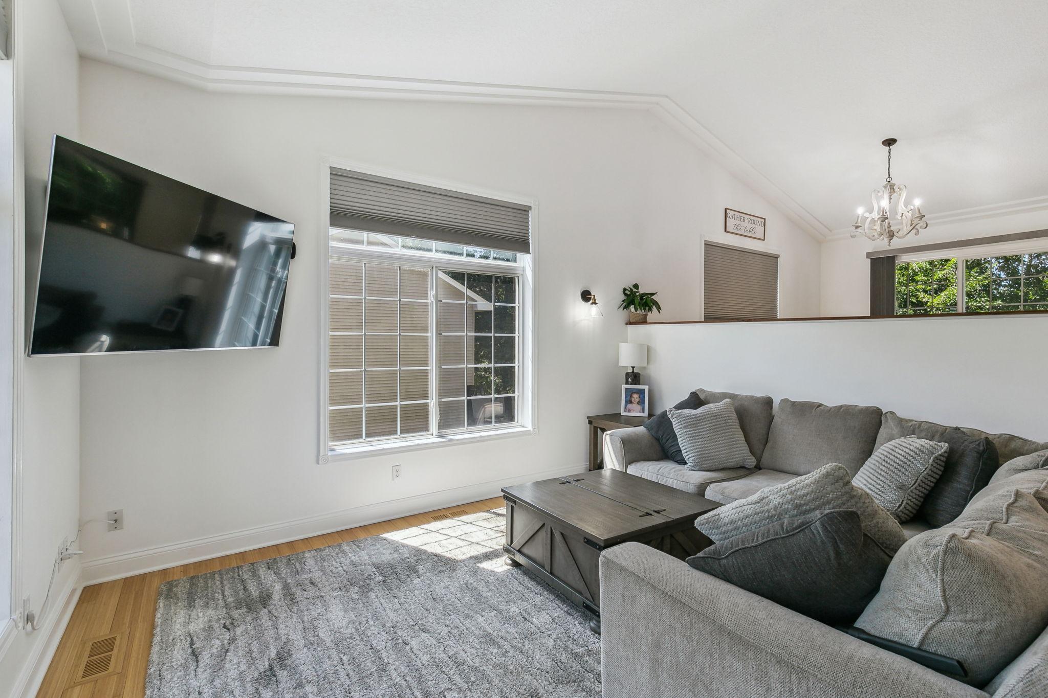 22808 Poppy Street NW