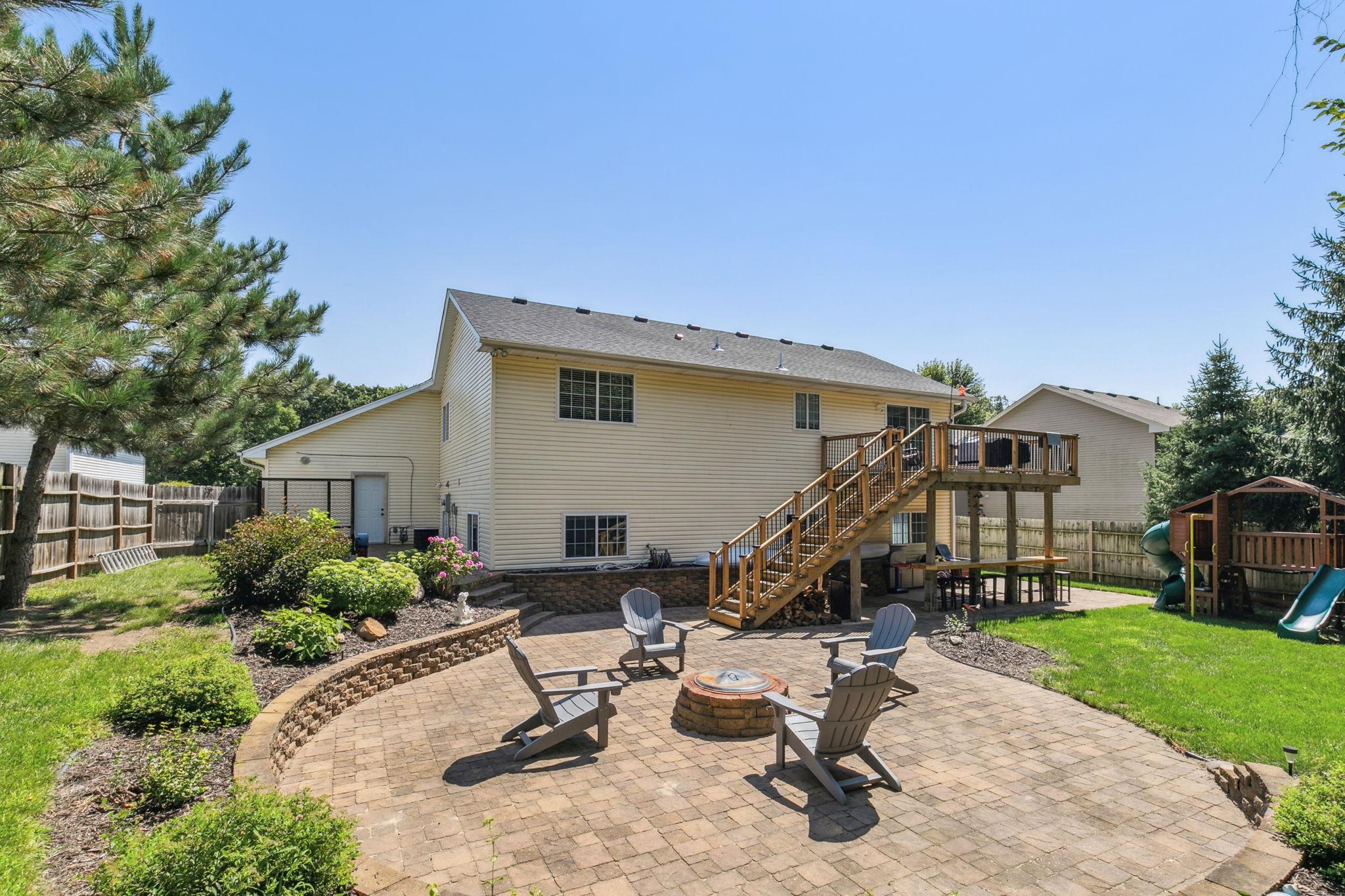 22808 Poppy Street NW