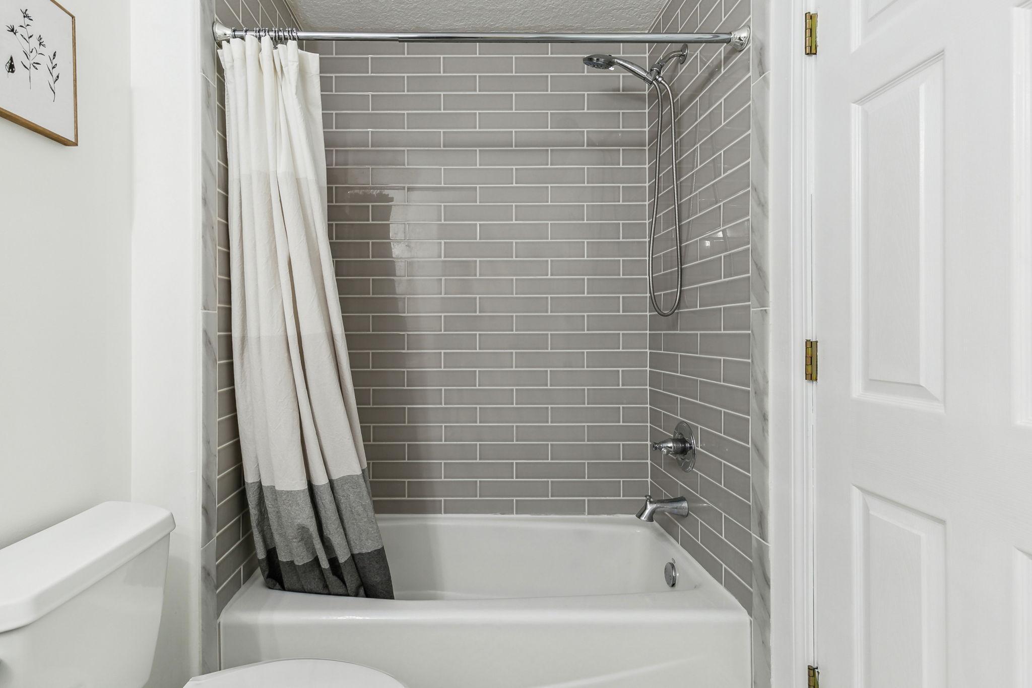 22808 Poppy Street NW