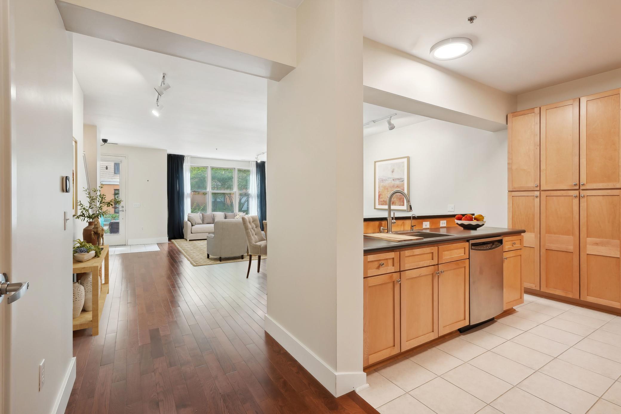 209 8th Street E Unit: 107