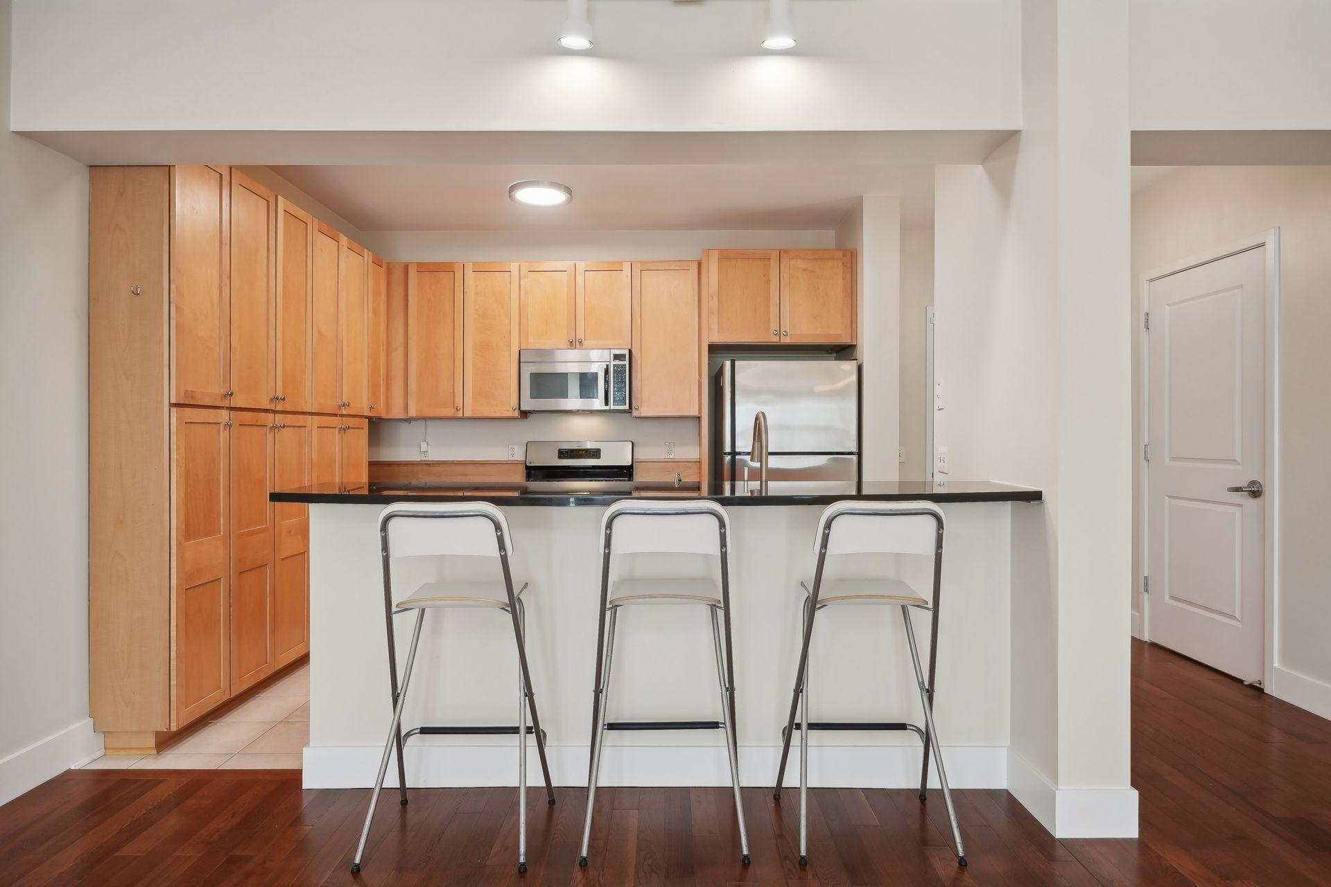 209 8th Street E Unit: 107