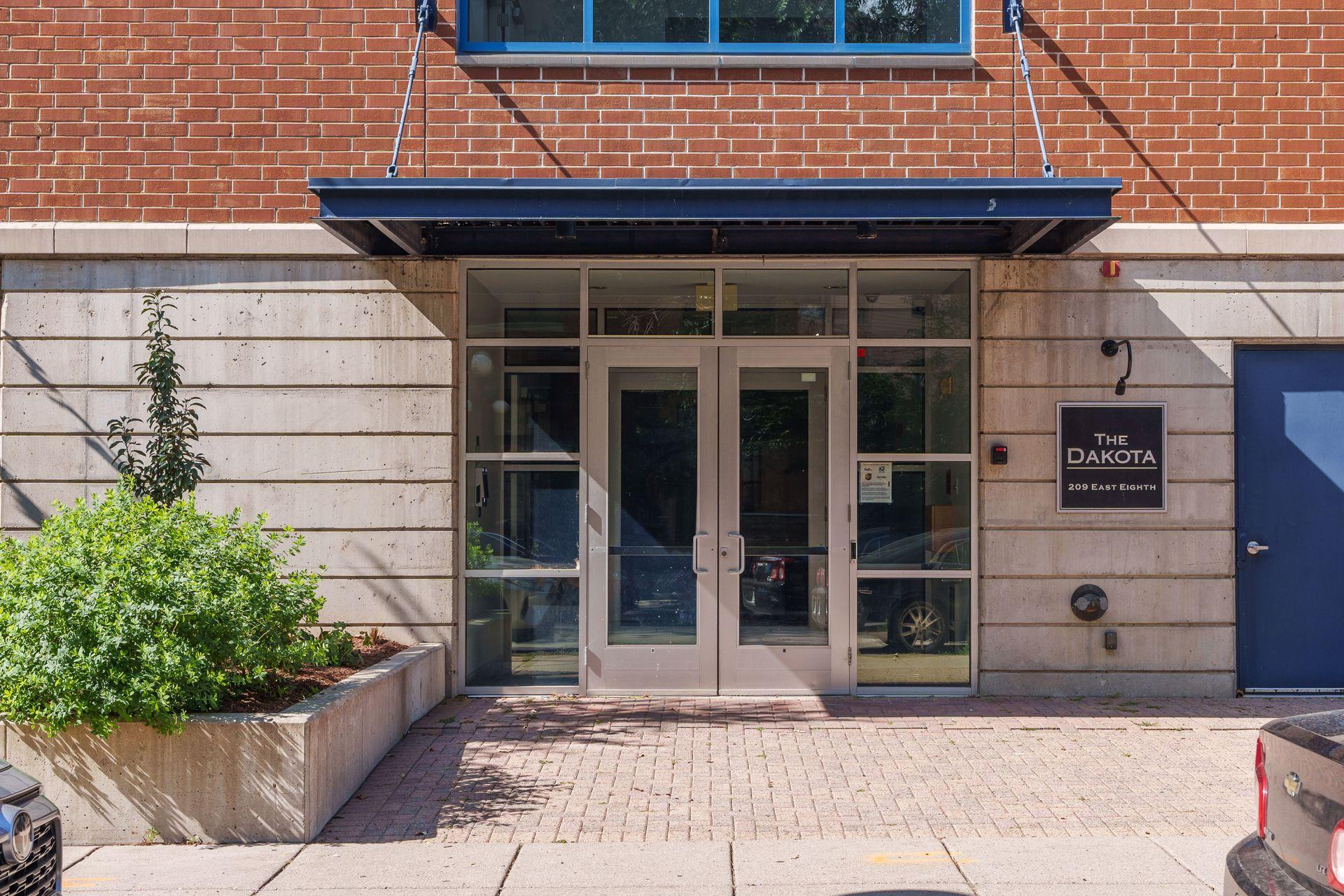 209 8th Street E Unit: 107