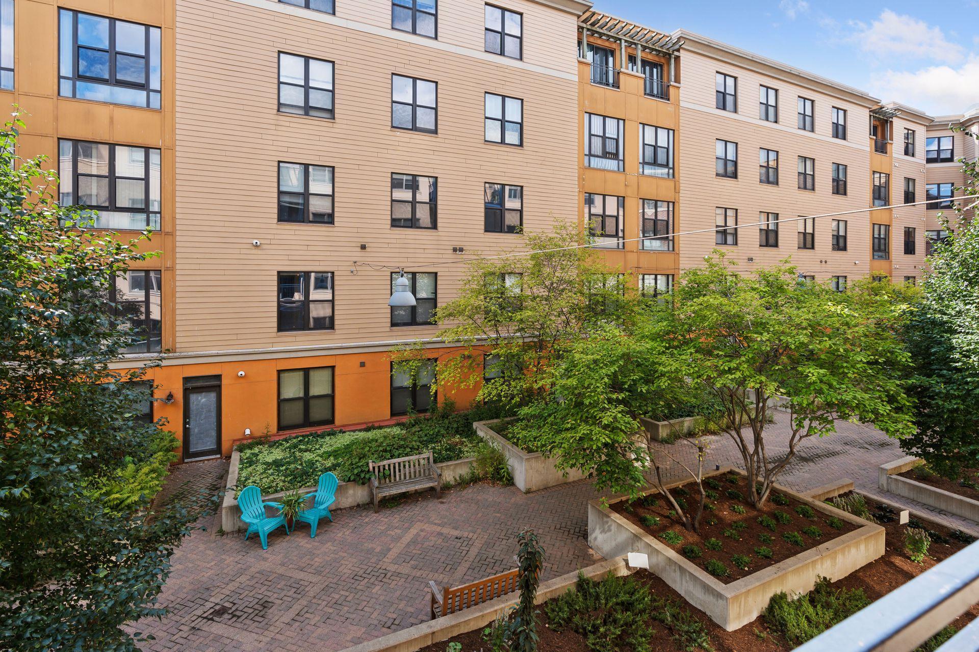 209 8th Street E Unit: 107
