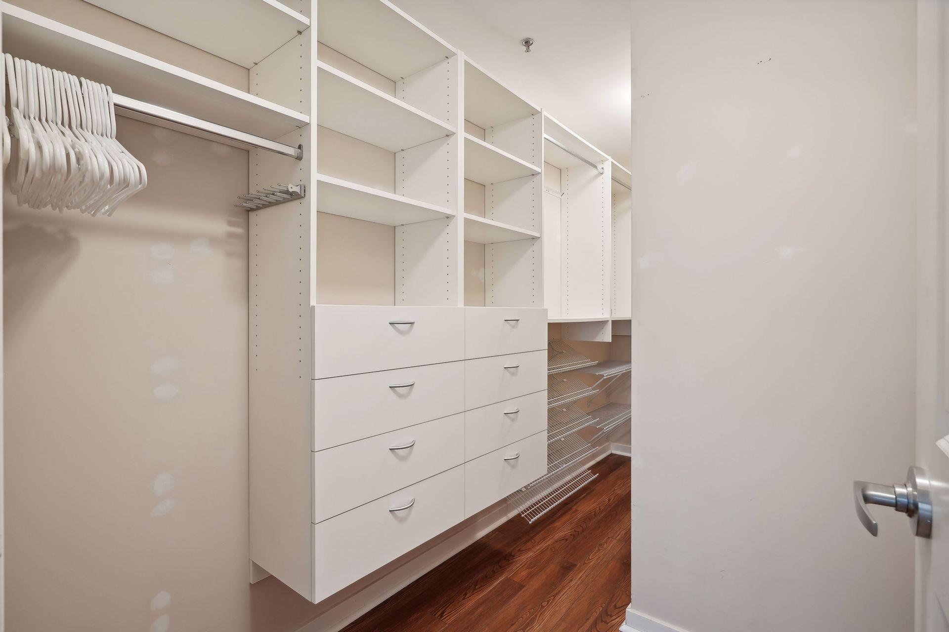 209 8th Street E Unit: 107