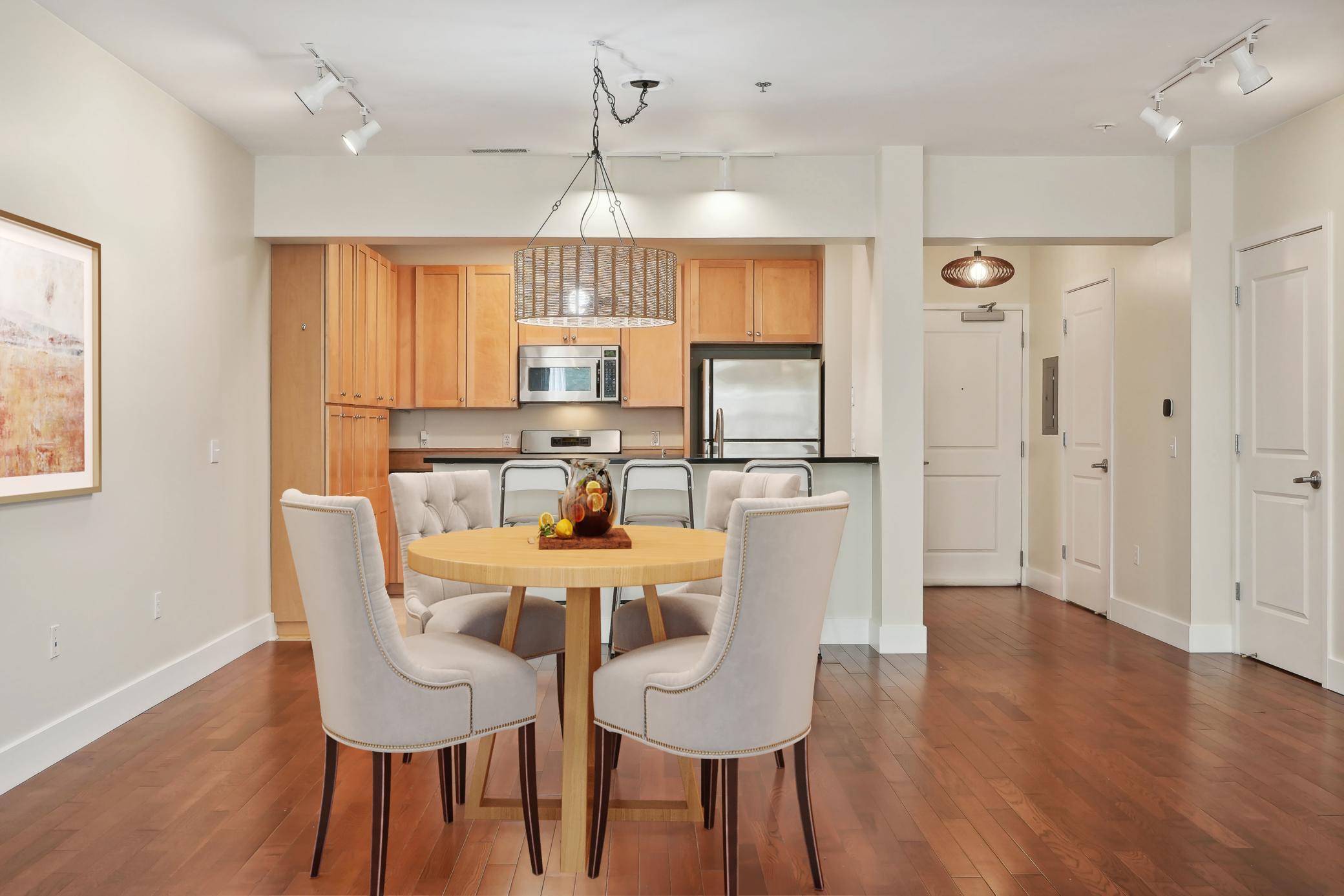 209 8th Street E Unit: 107
