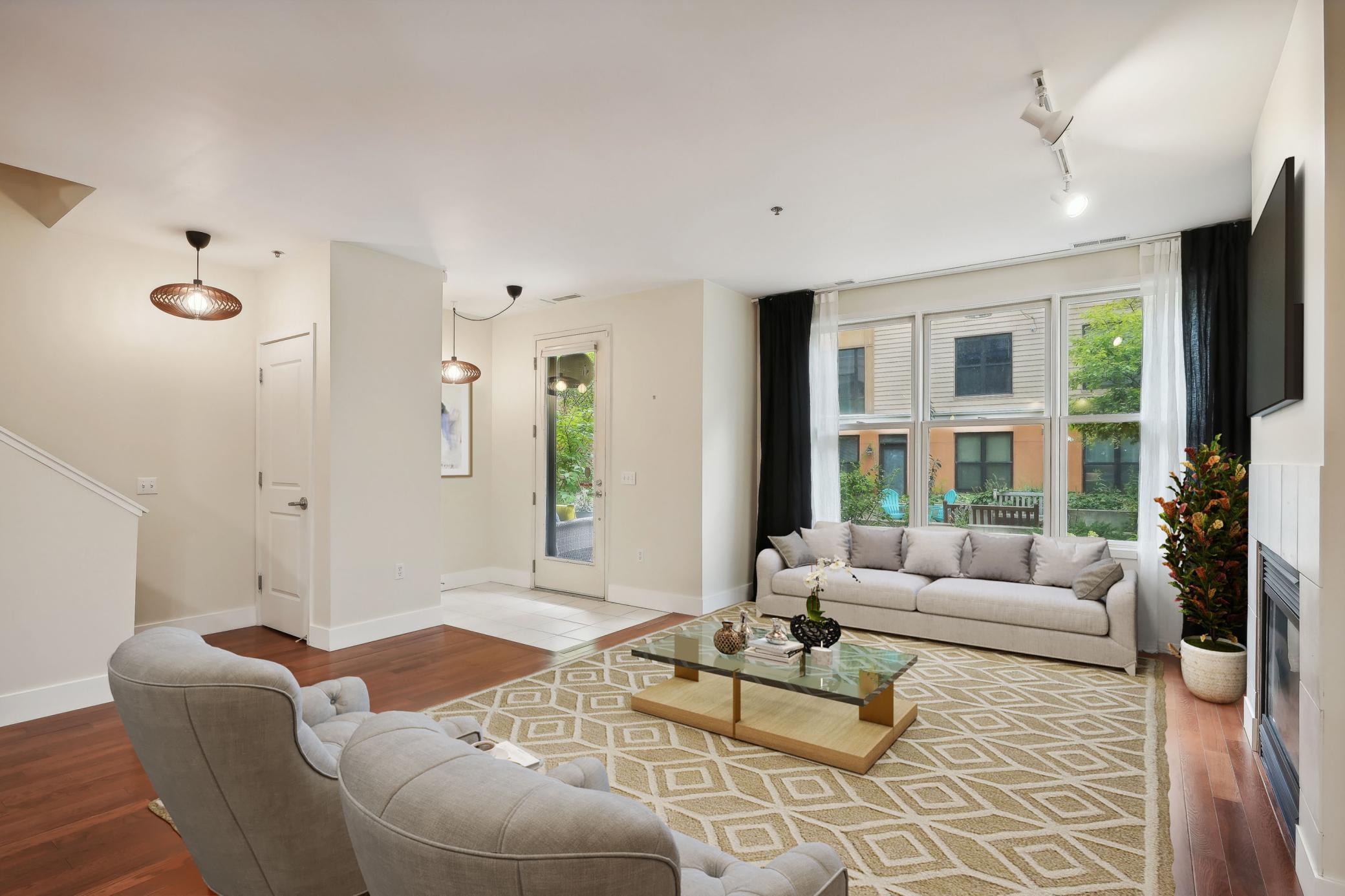 209 8th Street E Unit: 107