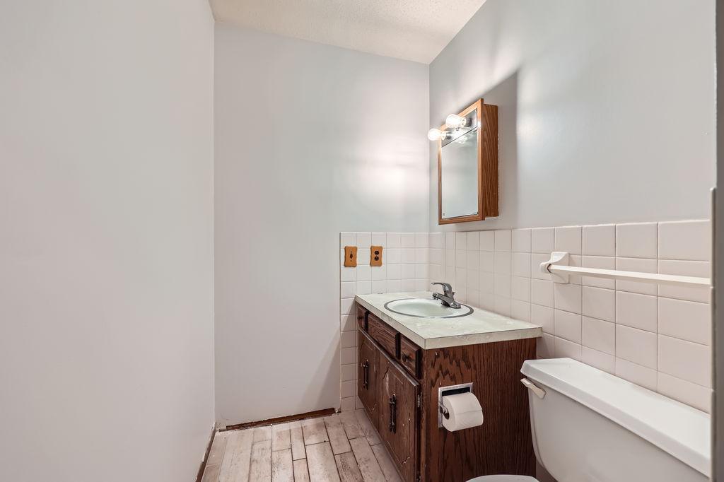 24430 Riverbank Lane NW