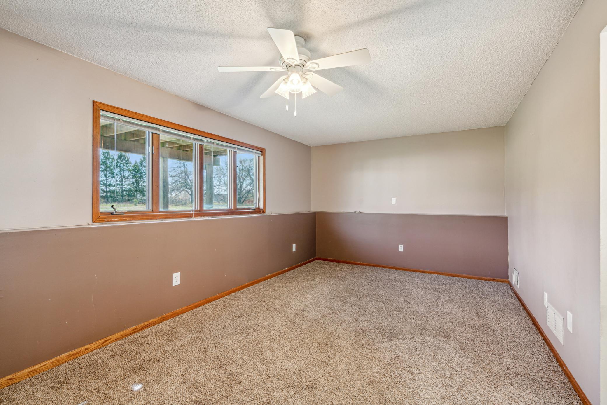 23955 Erkium Street NW