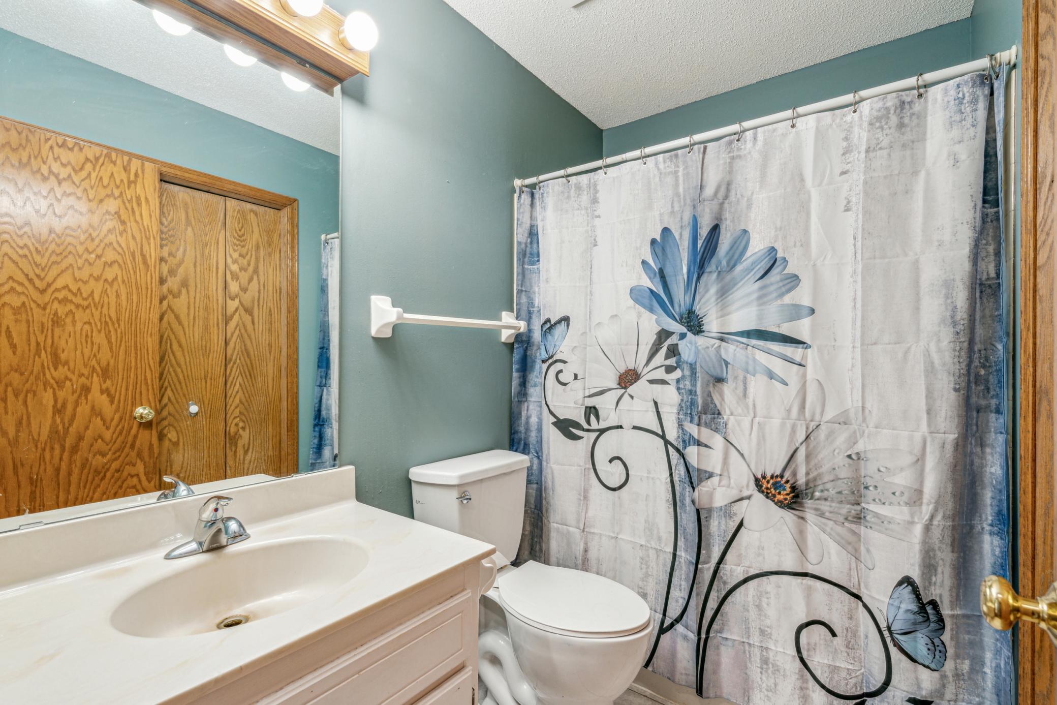 23955 Erkium Street NW