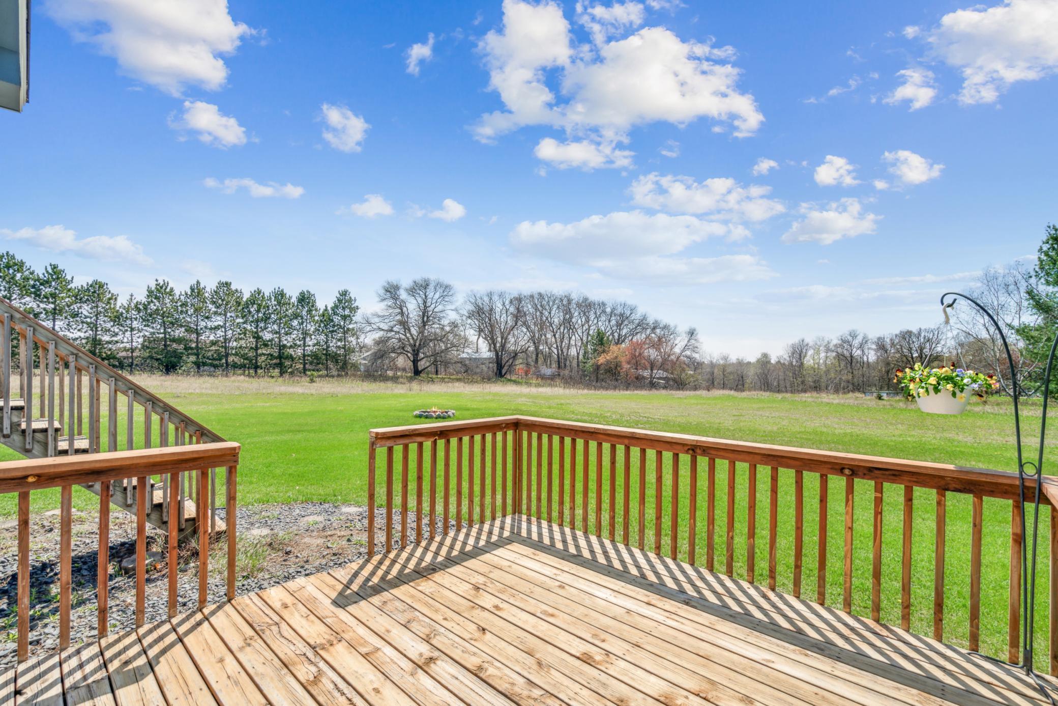 23955 Erkium Street NW