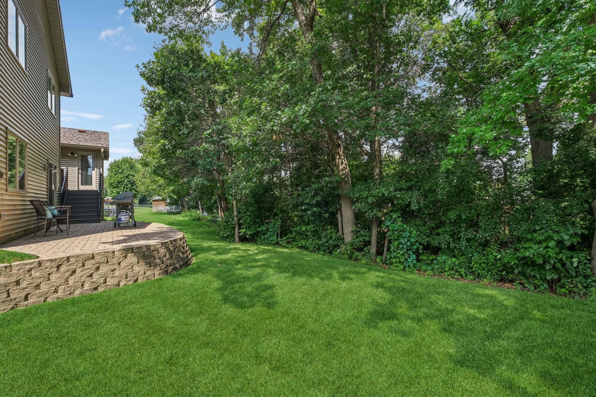 547 Hawthorn Road