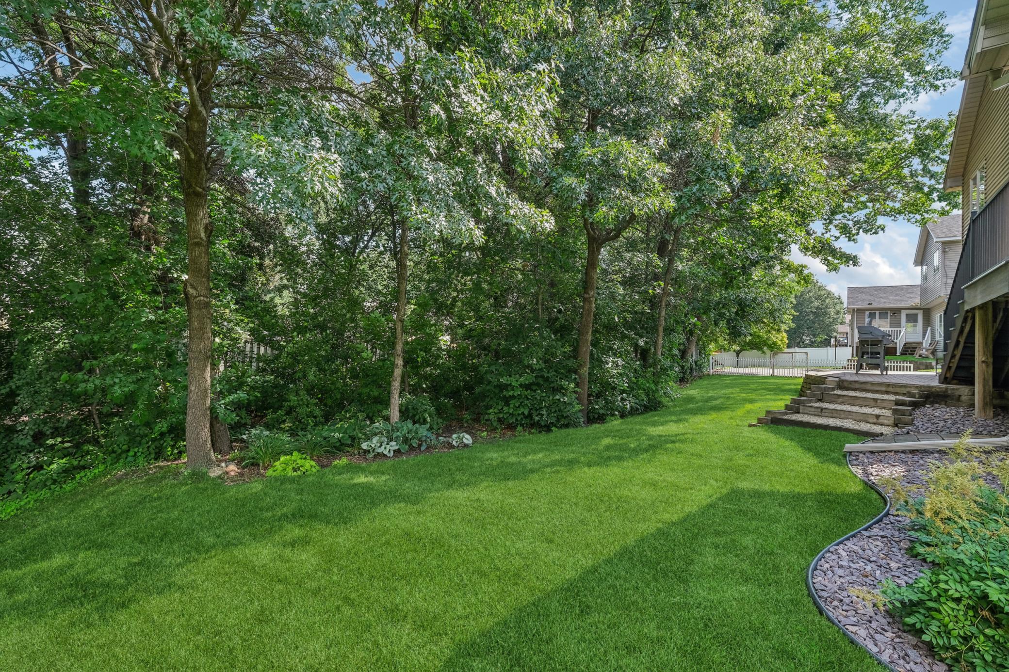 547 Hawthorn Road