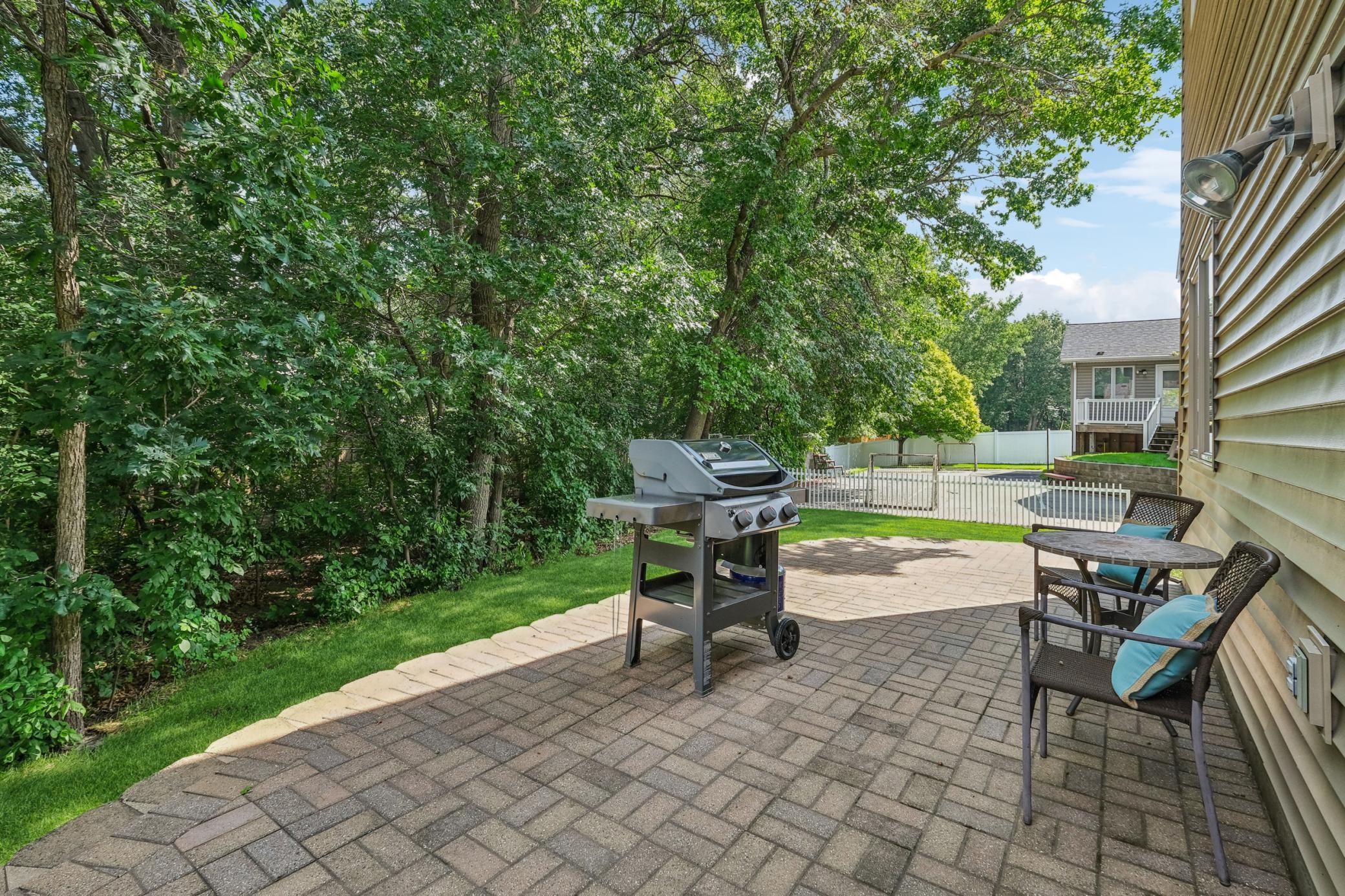 547 Hawthorn Road