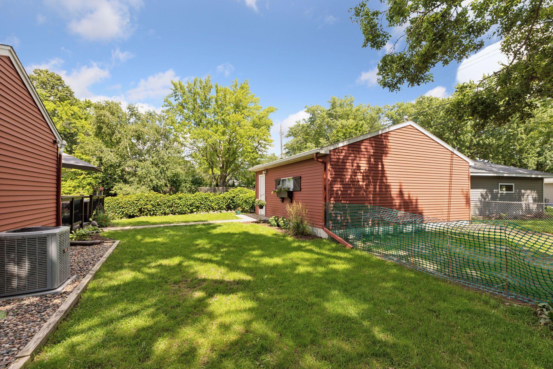 2622 Parkview Boulevard