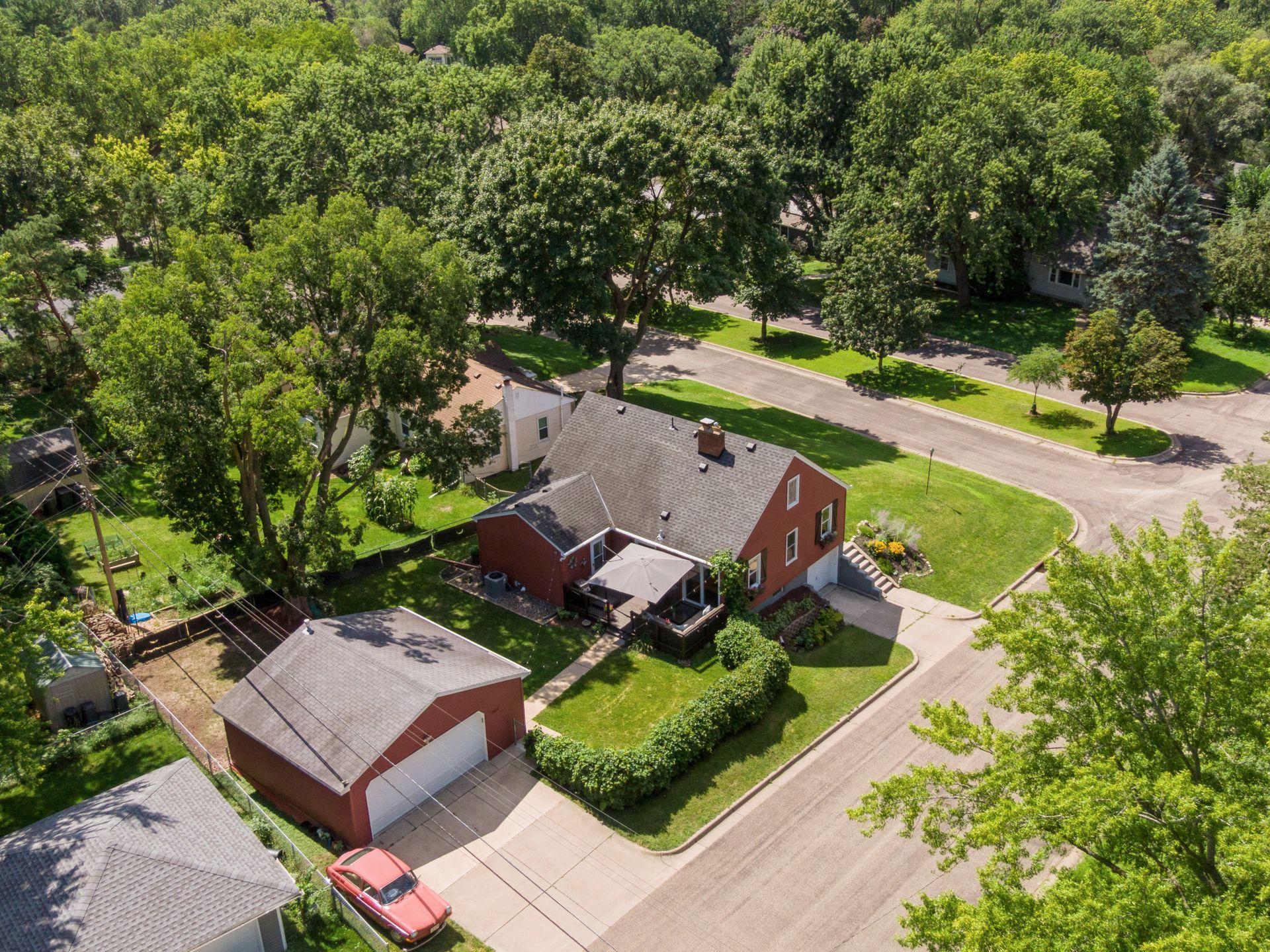 2622 Parkview Boulevard