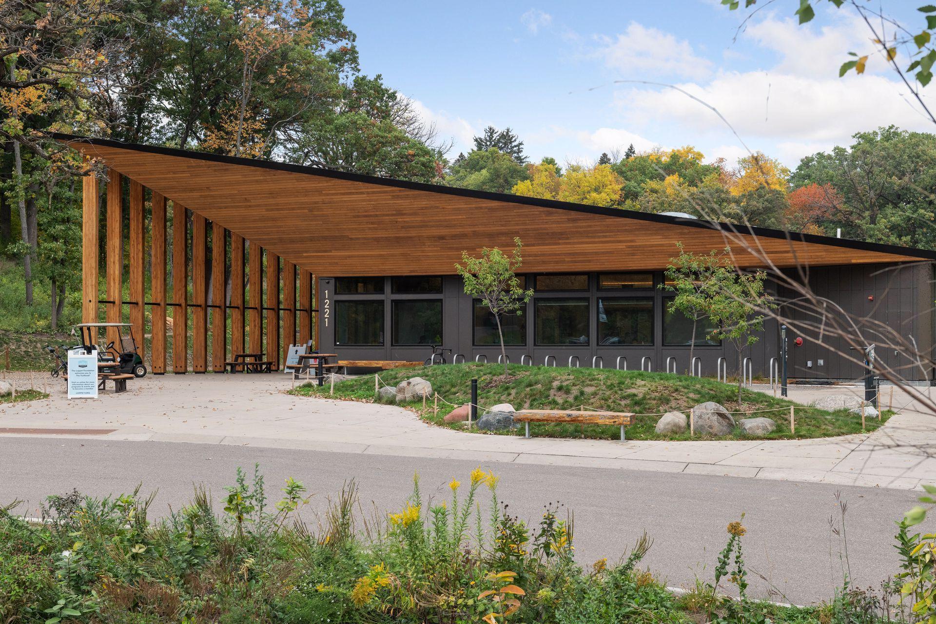 2622 Parkview Boulevard