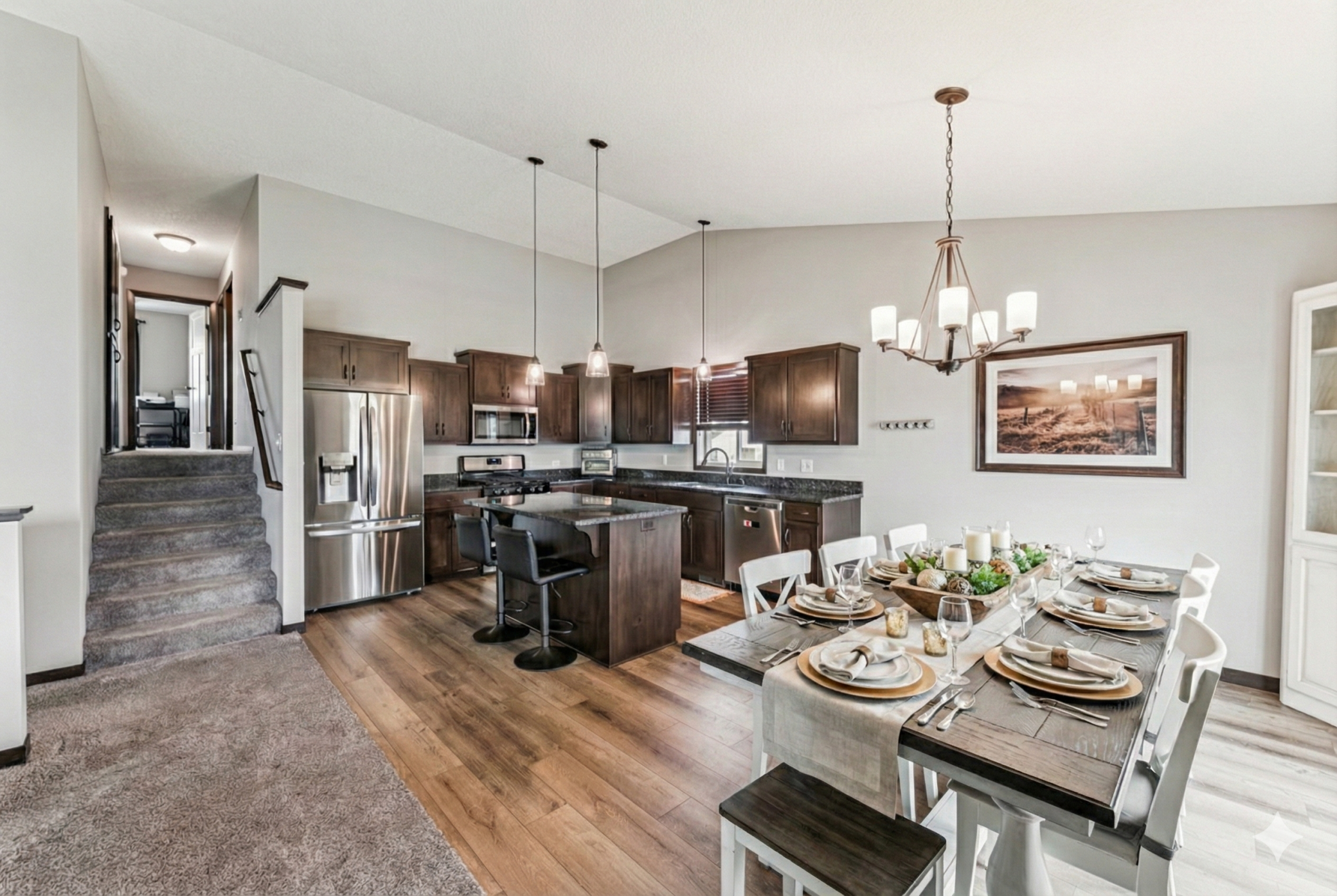 408 Bluebird Drive NW