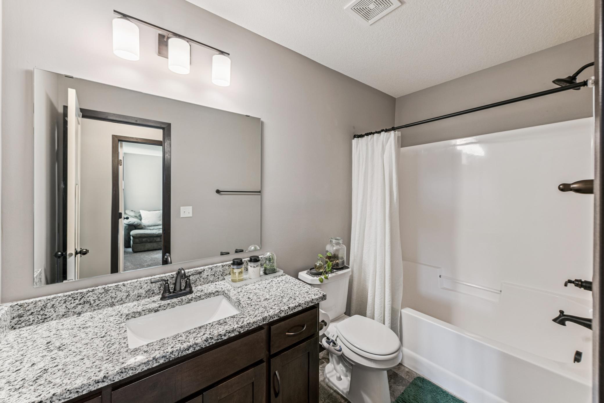 408 Bluebird Drive NW