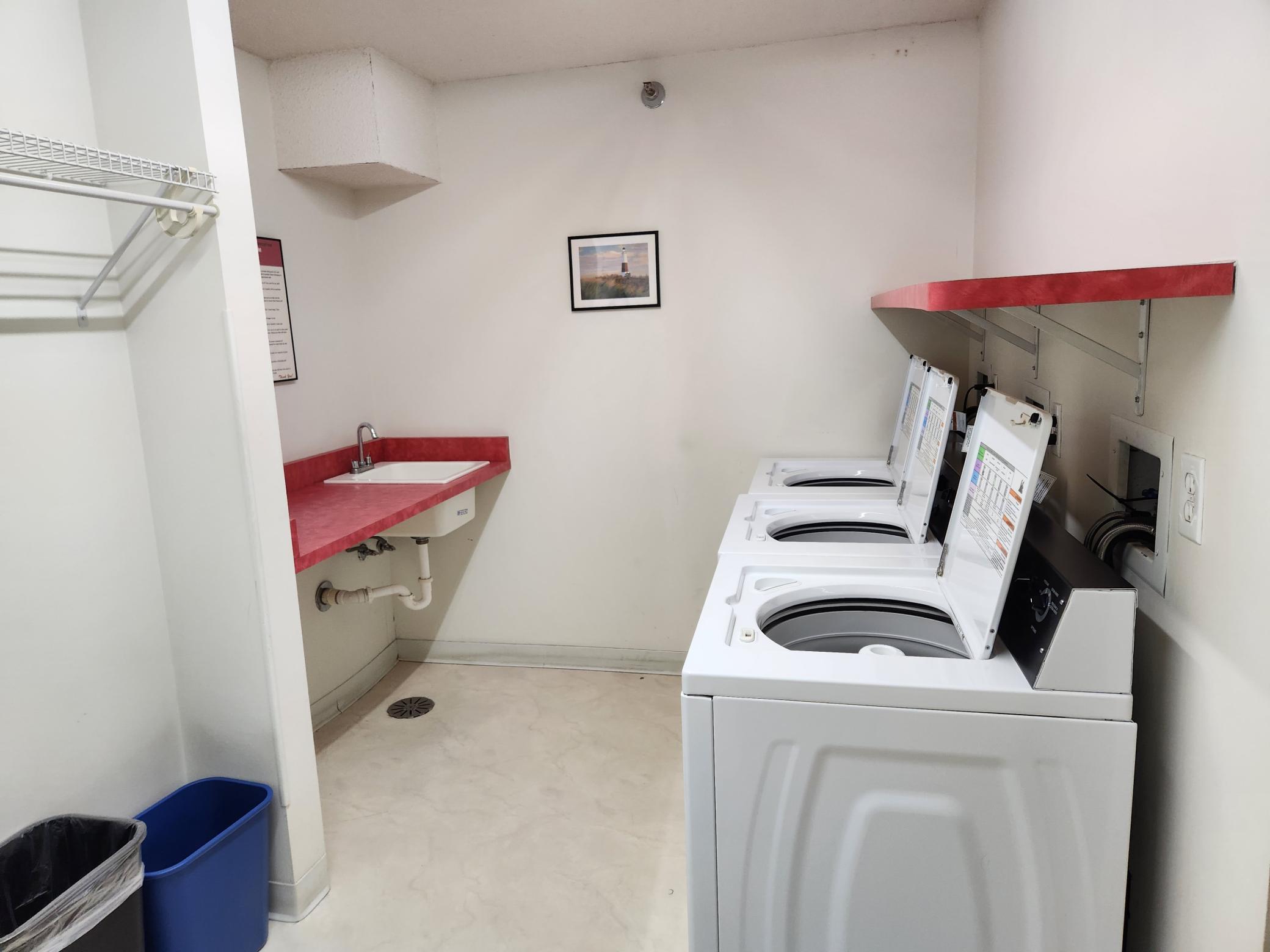 66 9th Street E Unit: 1605