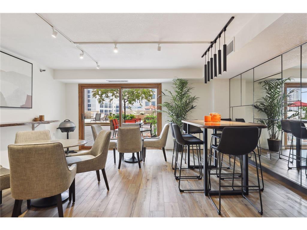 66 9th Street E Unit: 1605