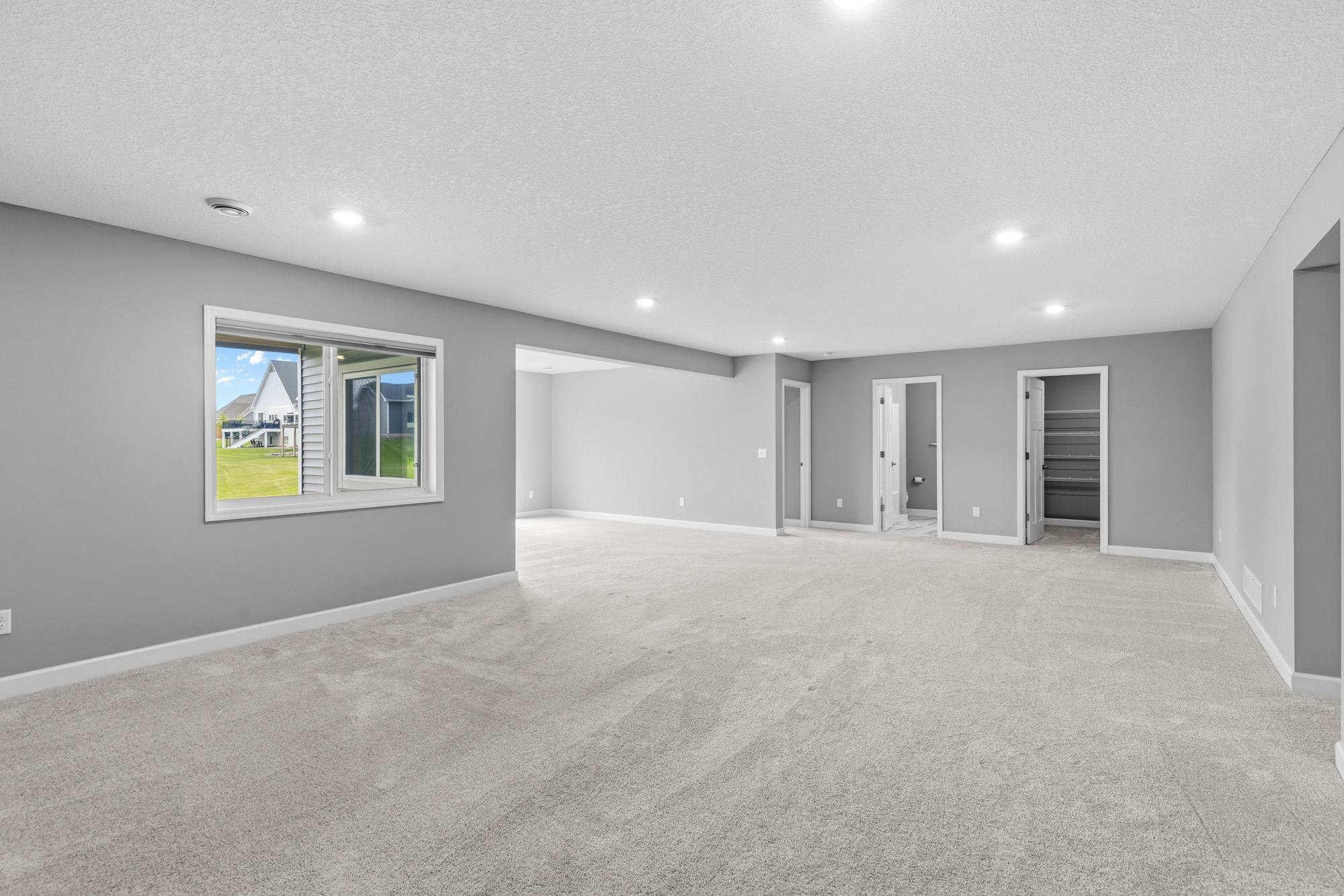7380 Forest Lane