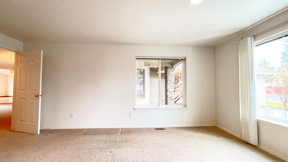 2150 NW Poplar Avenue