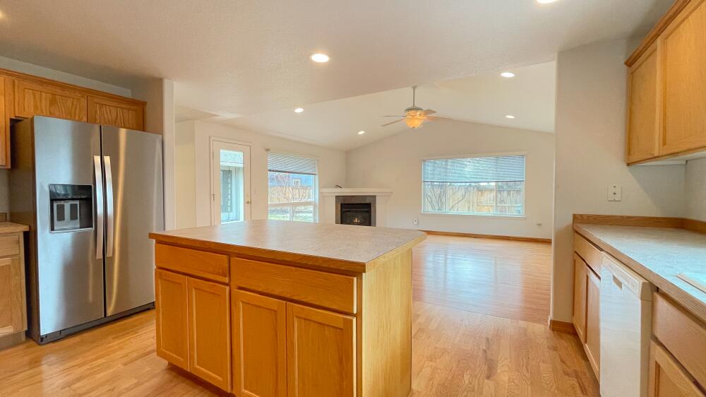 2150 NW Poplar Avenue