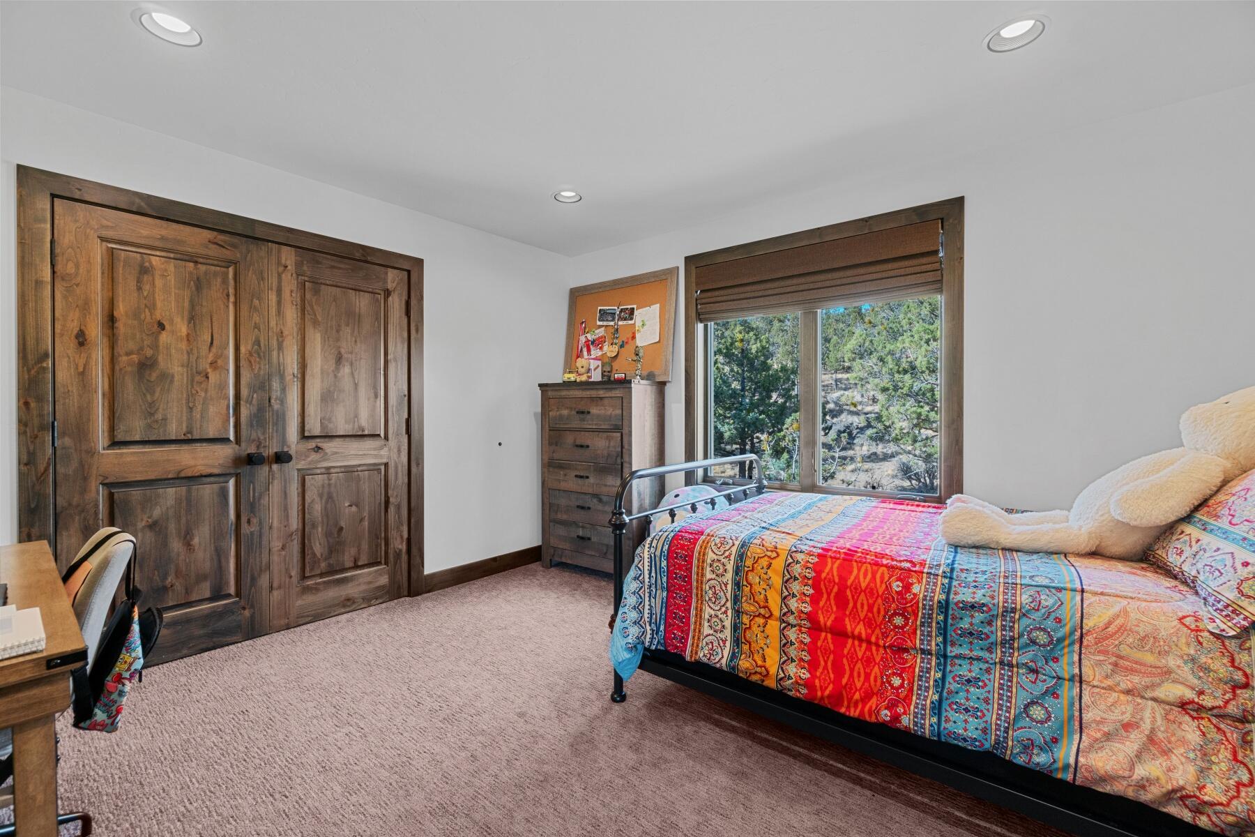 1572 NW Wild Rye Circle