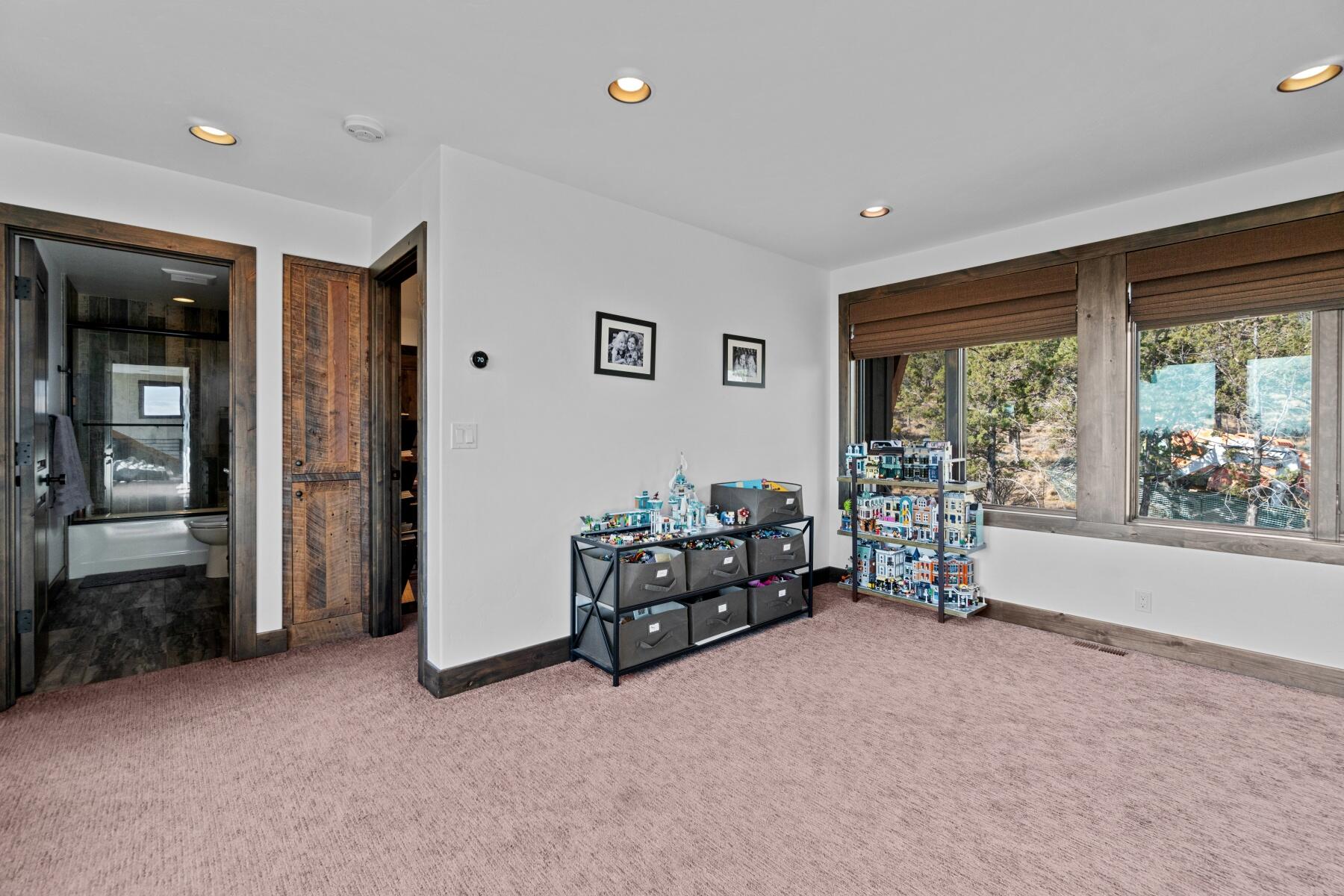 1572 NW Wild Rye Circle