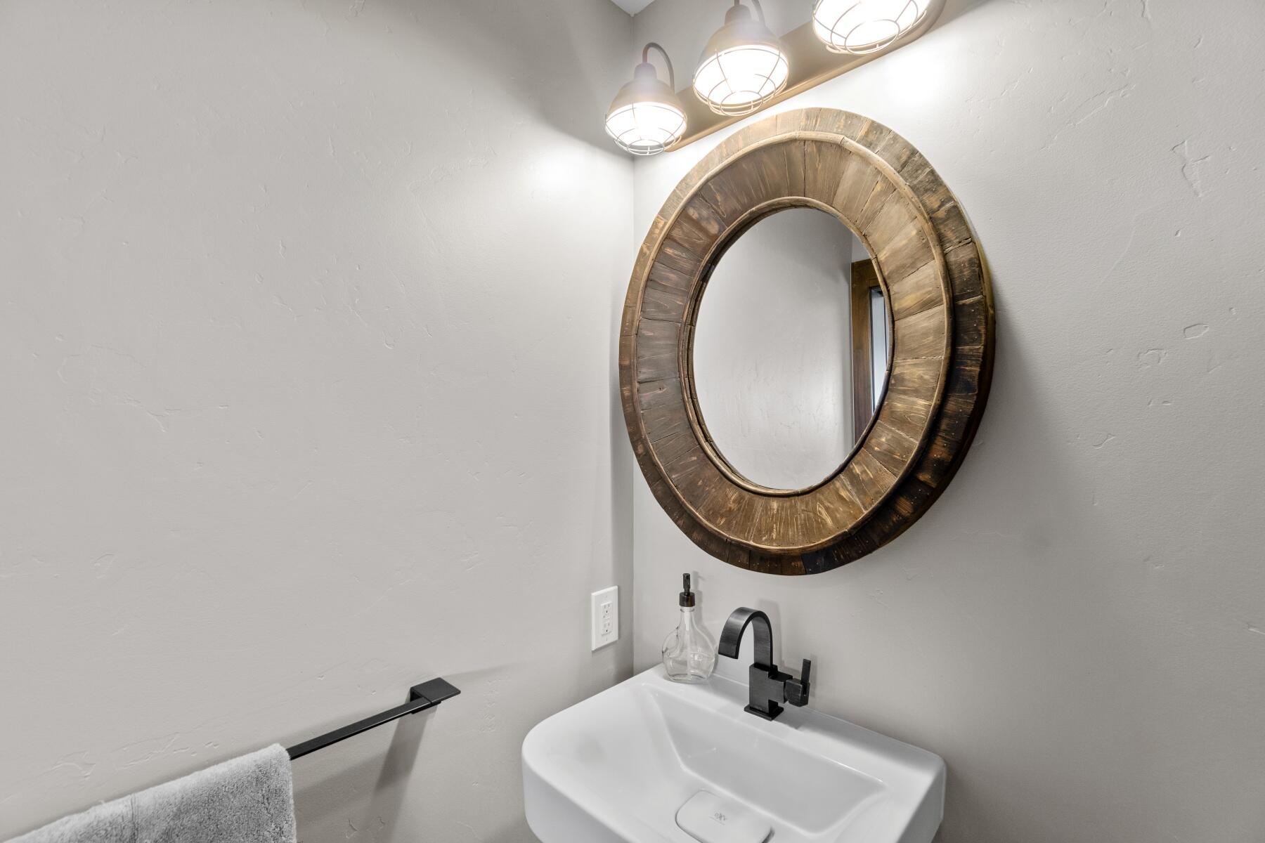 1572 NW Wild Rye Circle