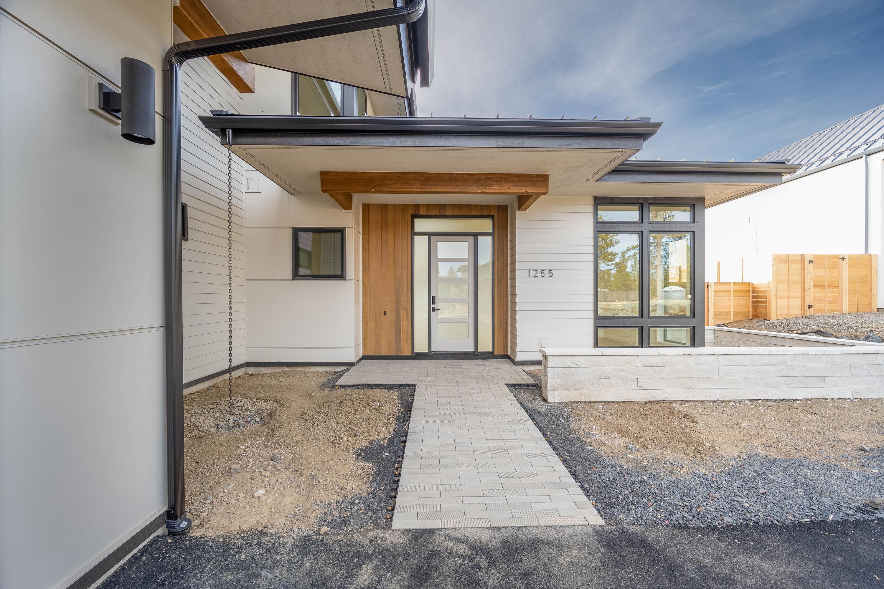 1255 NW Stanhope Way