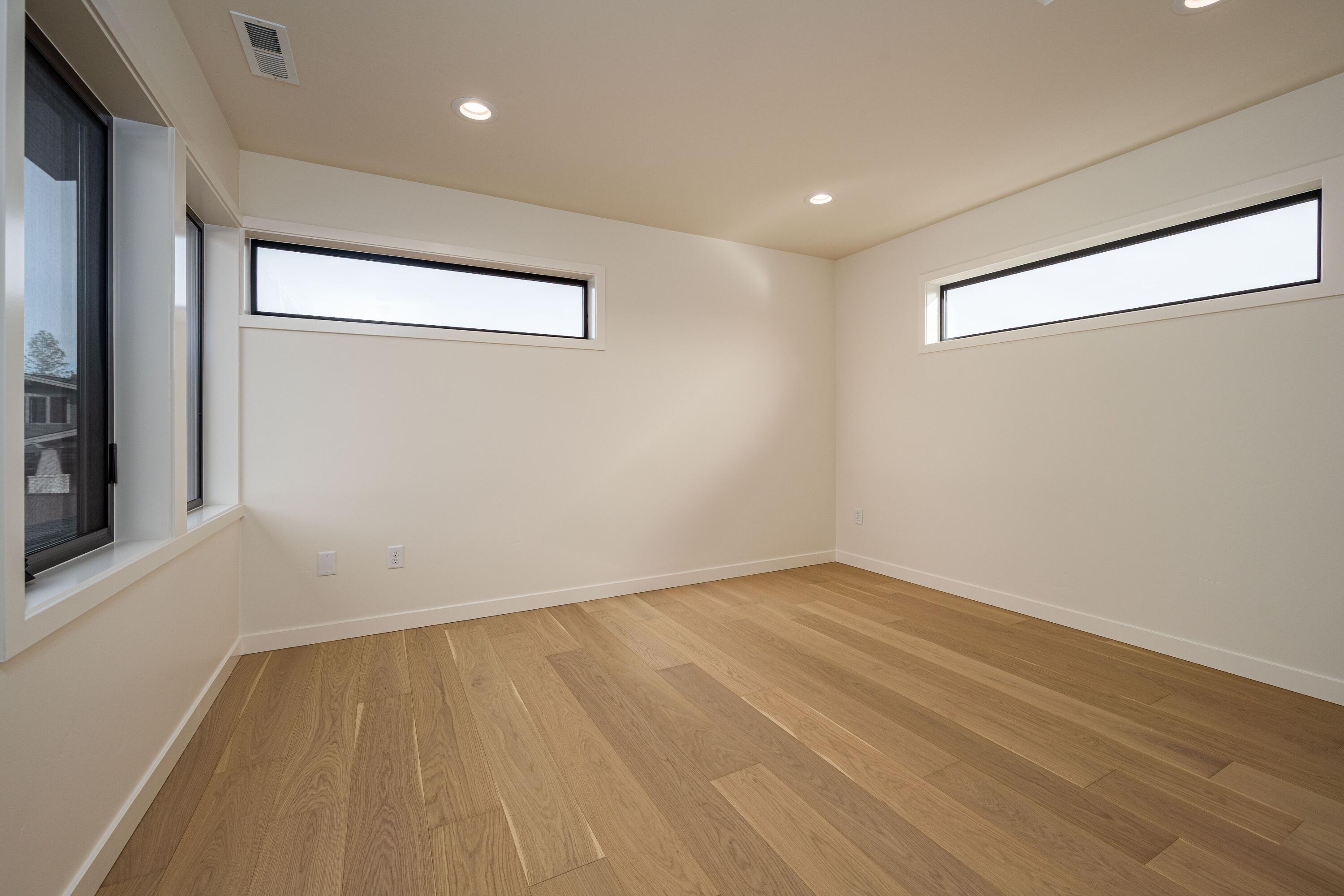 1255 NW Stanhope Way