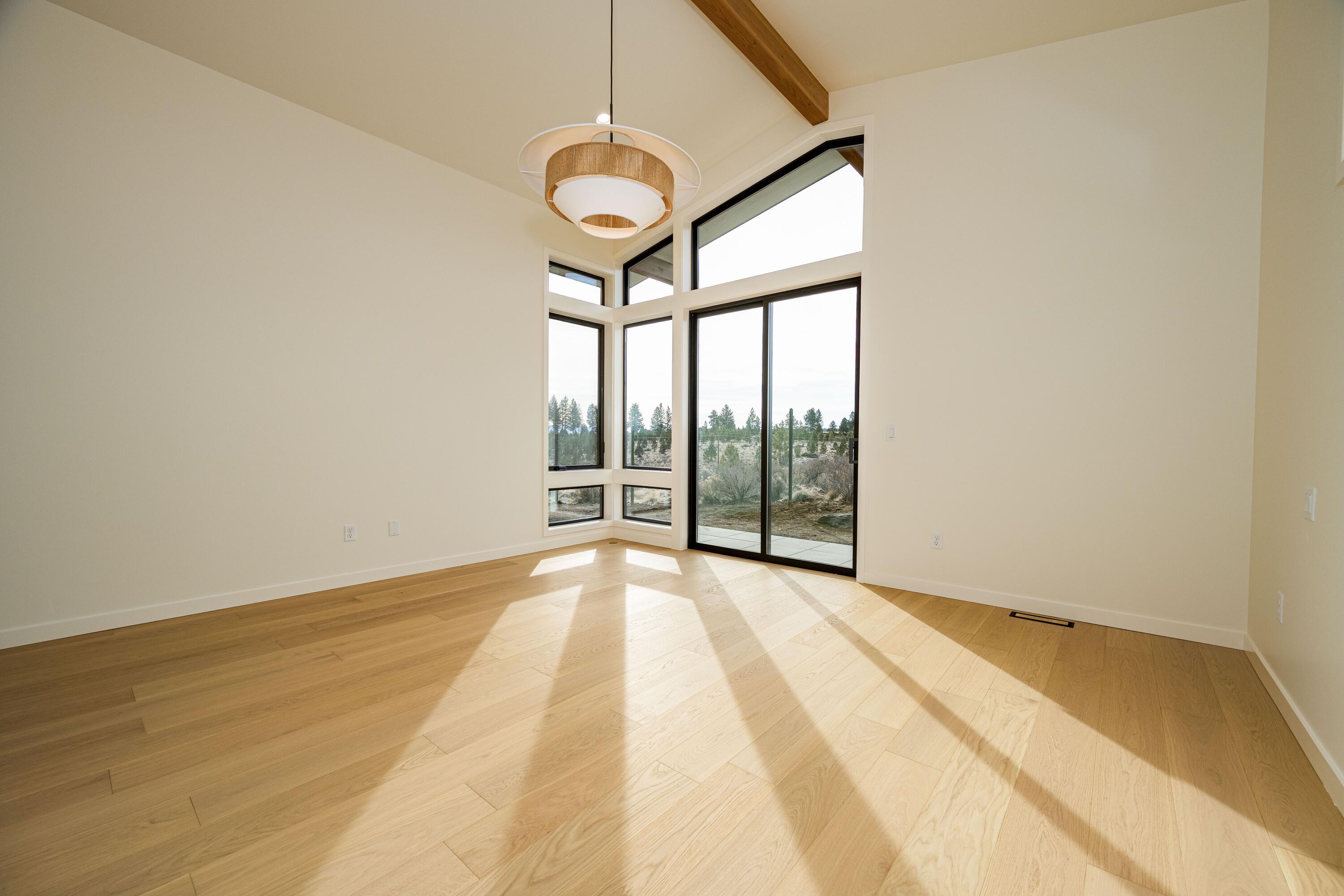 1255 NW Stanhope Way