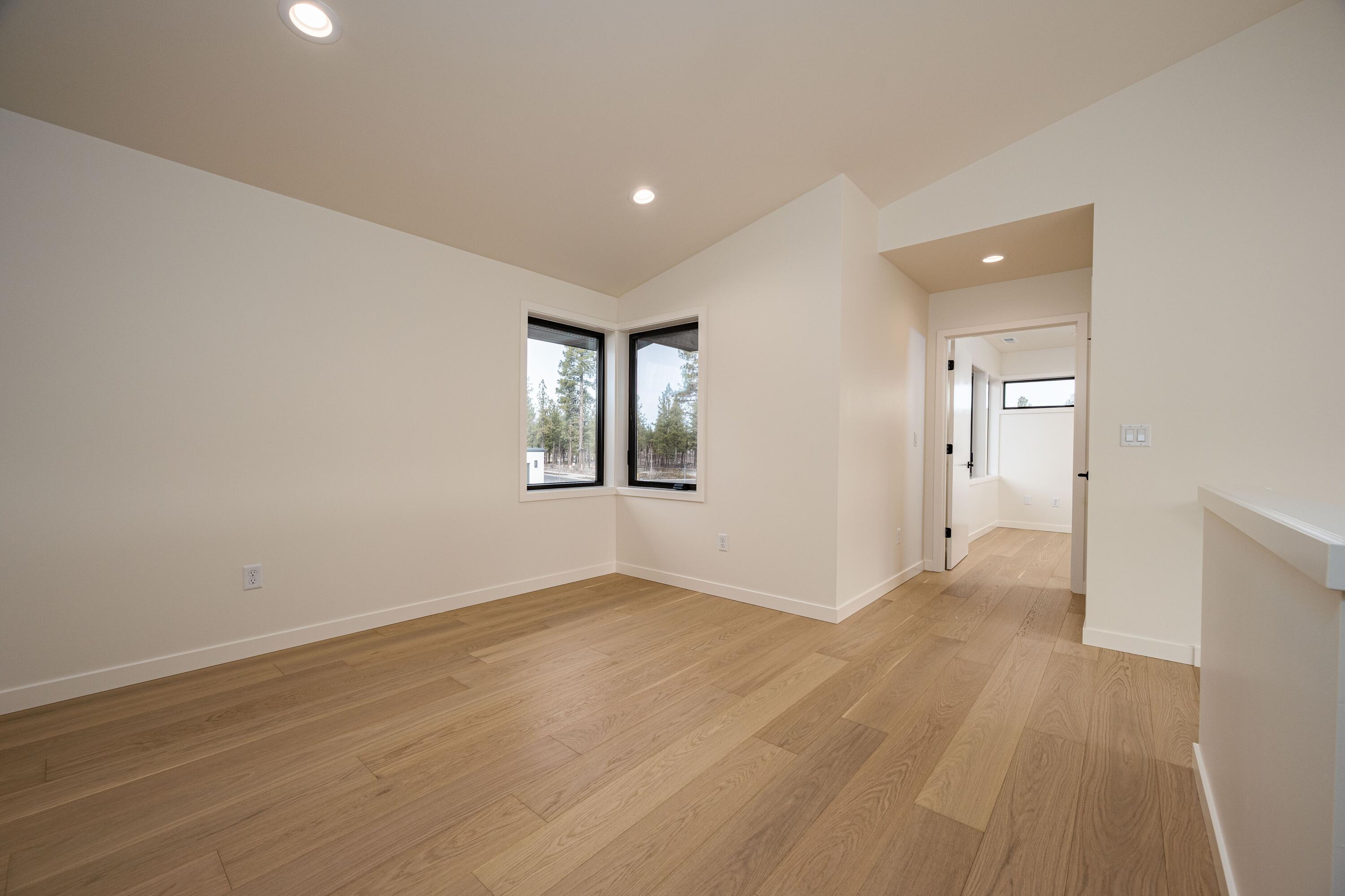 1255 NW Stanhope Way