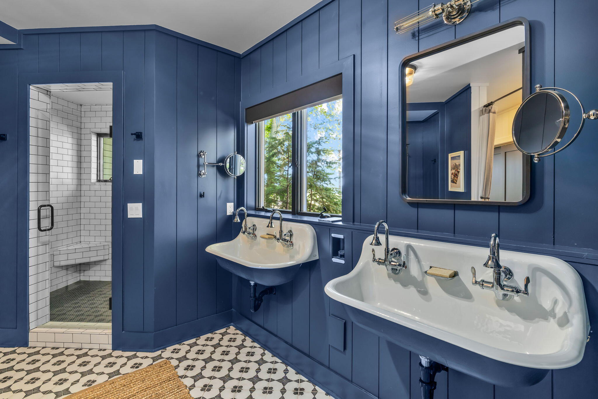 19239 Green Lakes Loop