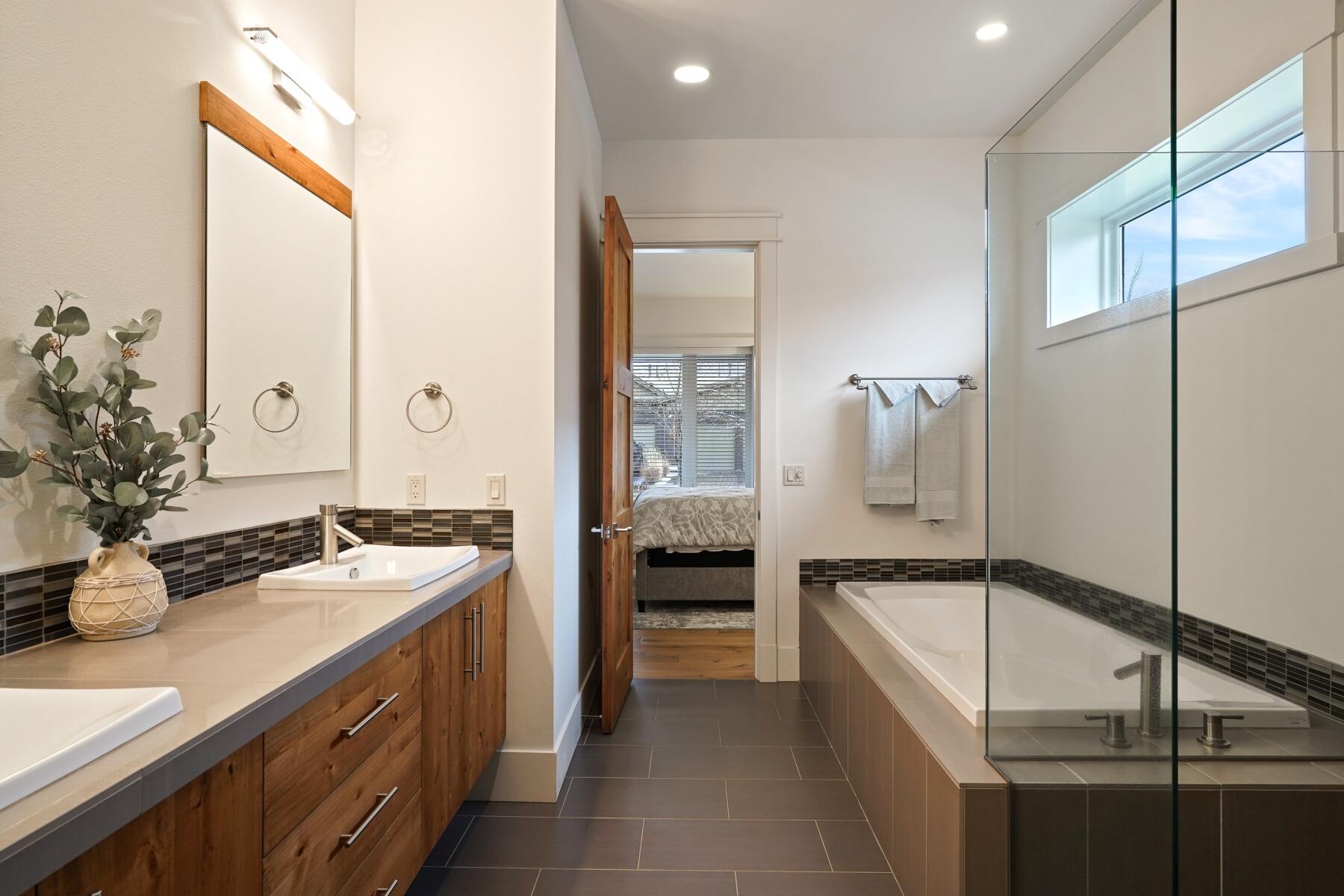 61353 Triple Knot Road