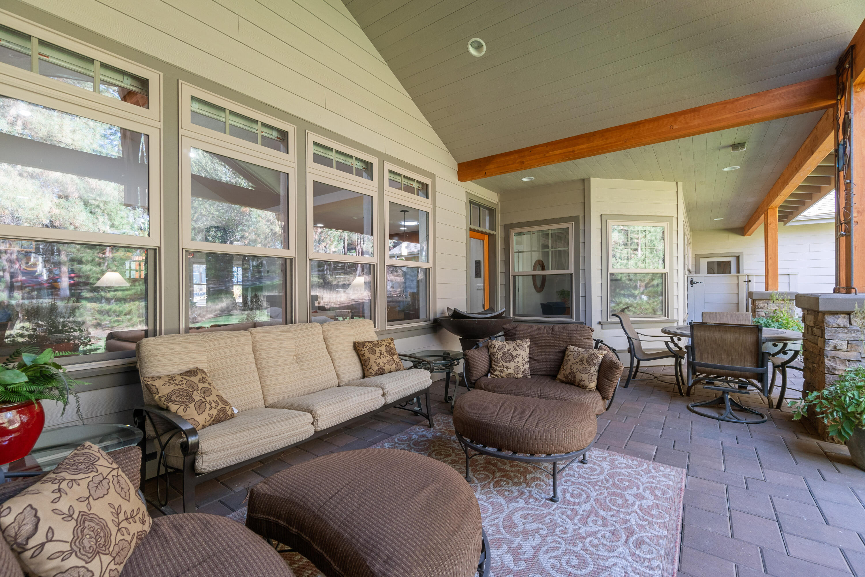 2681 NW Champion Circle