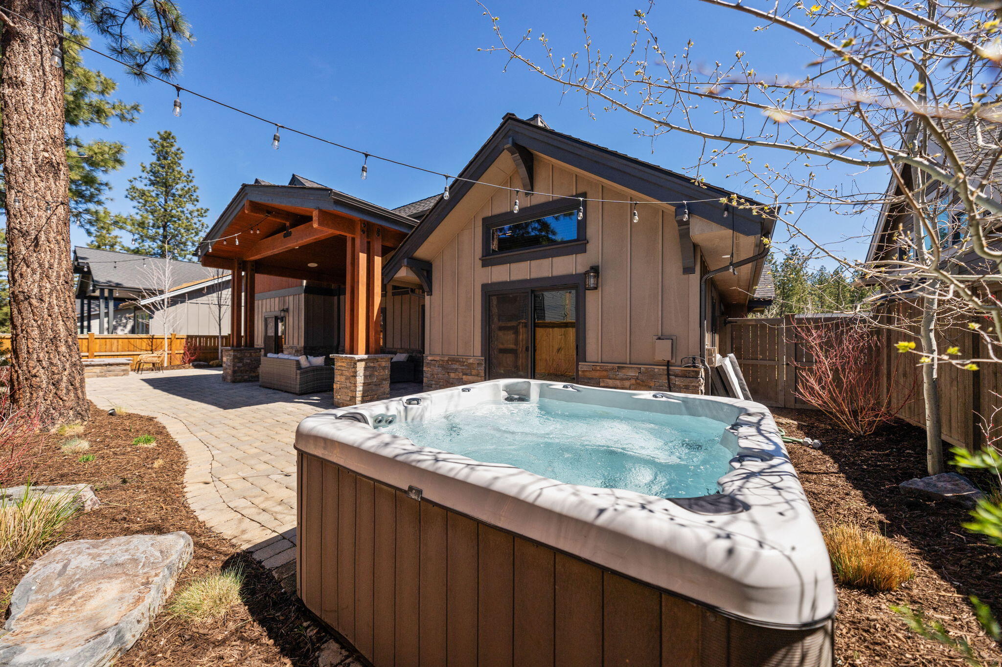 62617 NW Mt Thielsen Drive