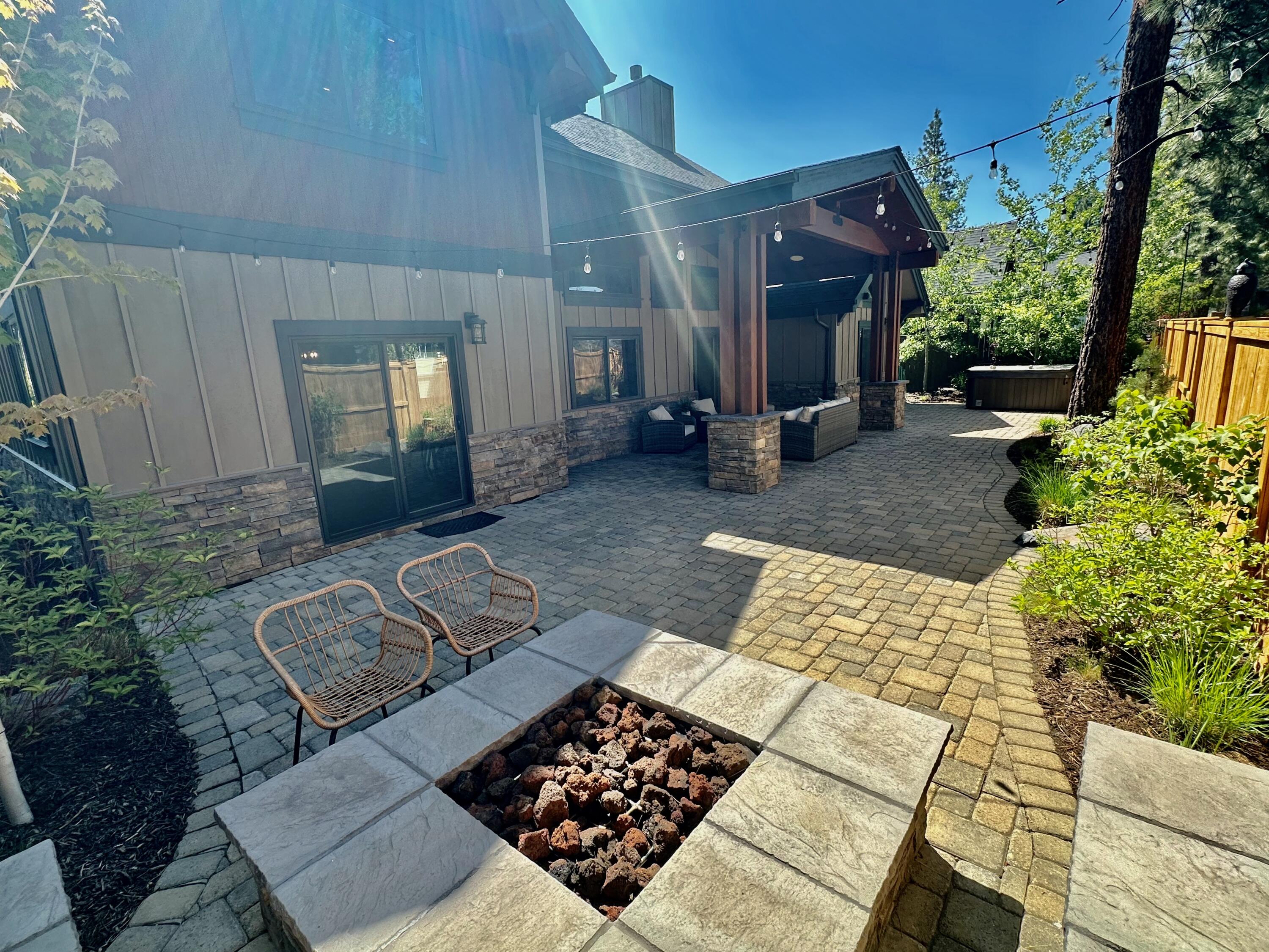 62617 NW Mt Thielsen Drive