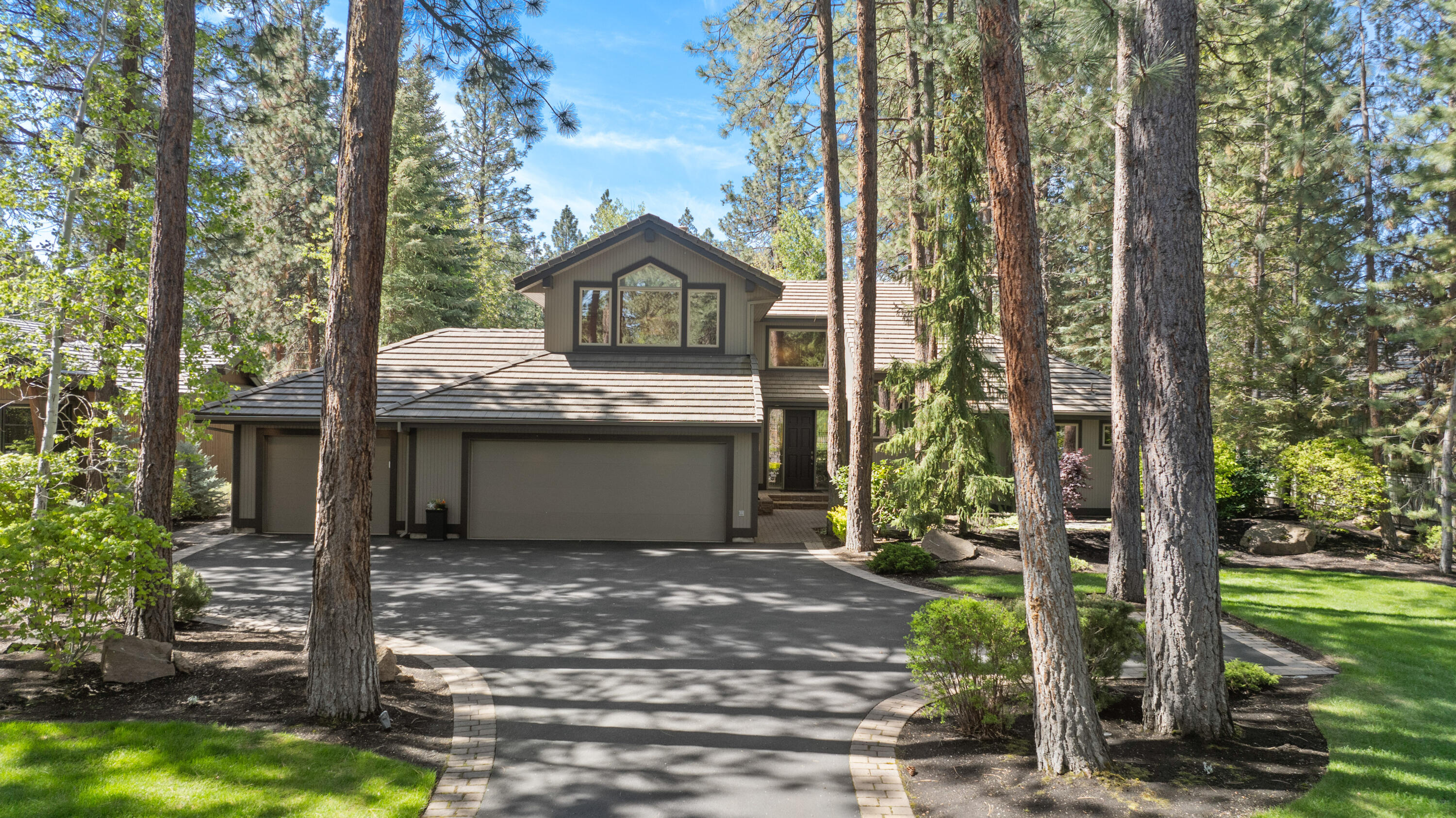 19365 Soda Springs Drive