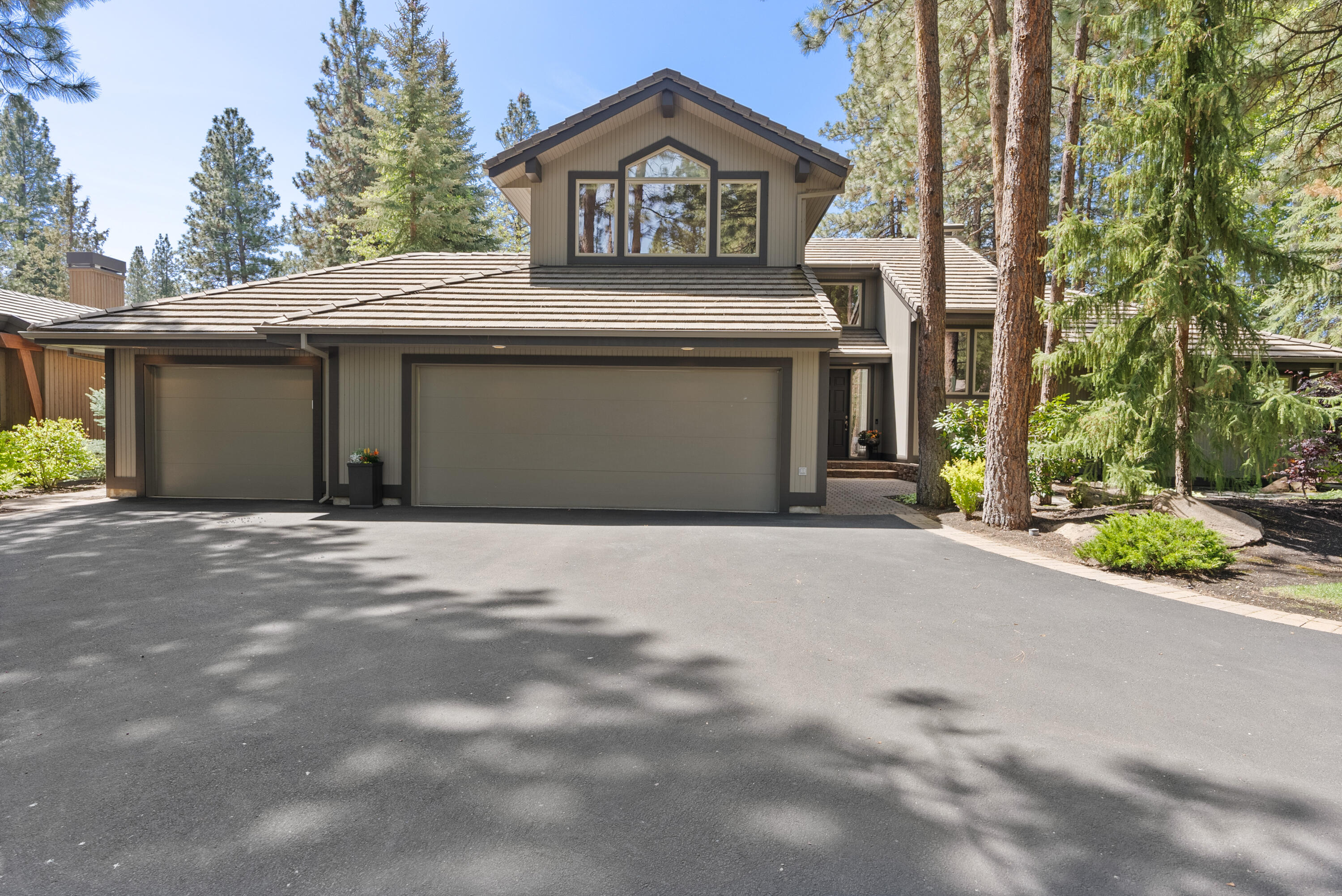 19365 Soda Springs Drive