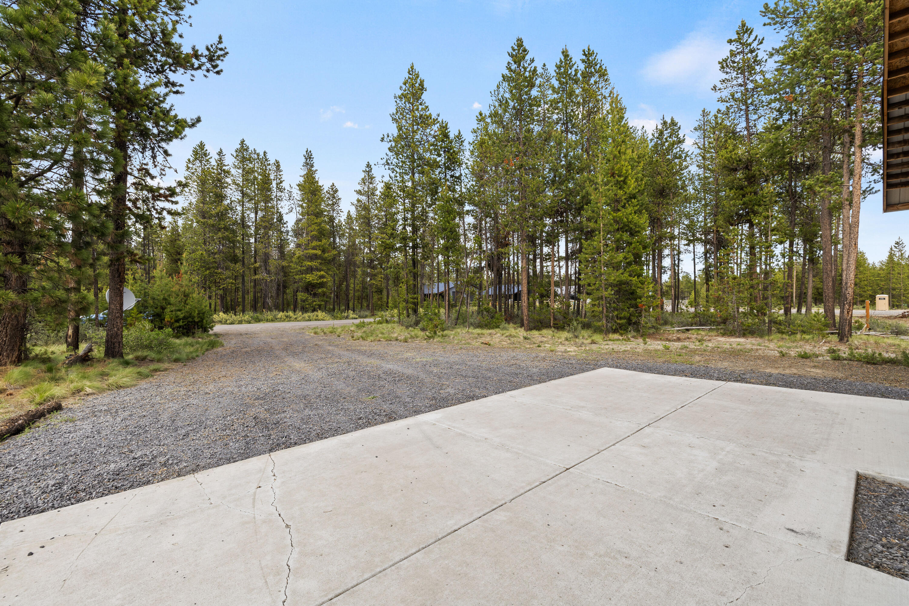 17049 Laguna Road